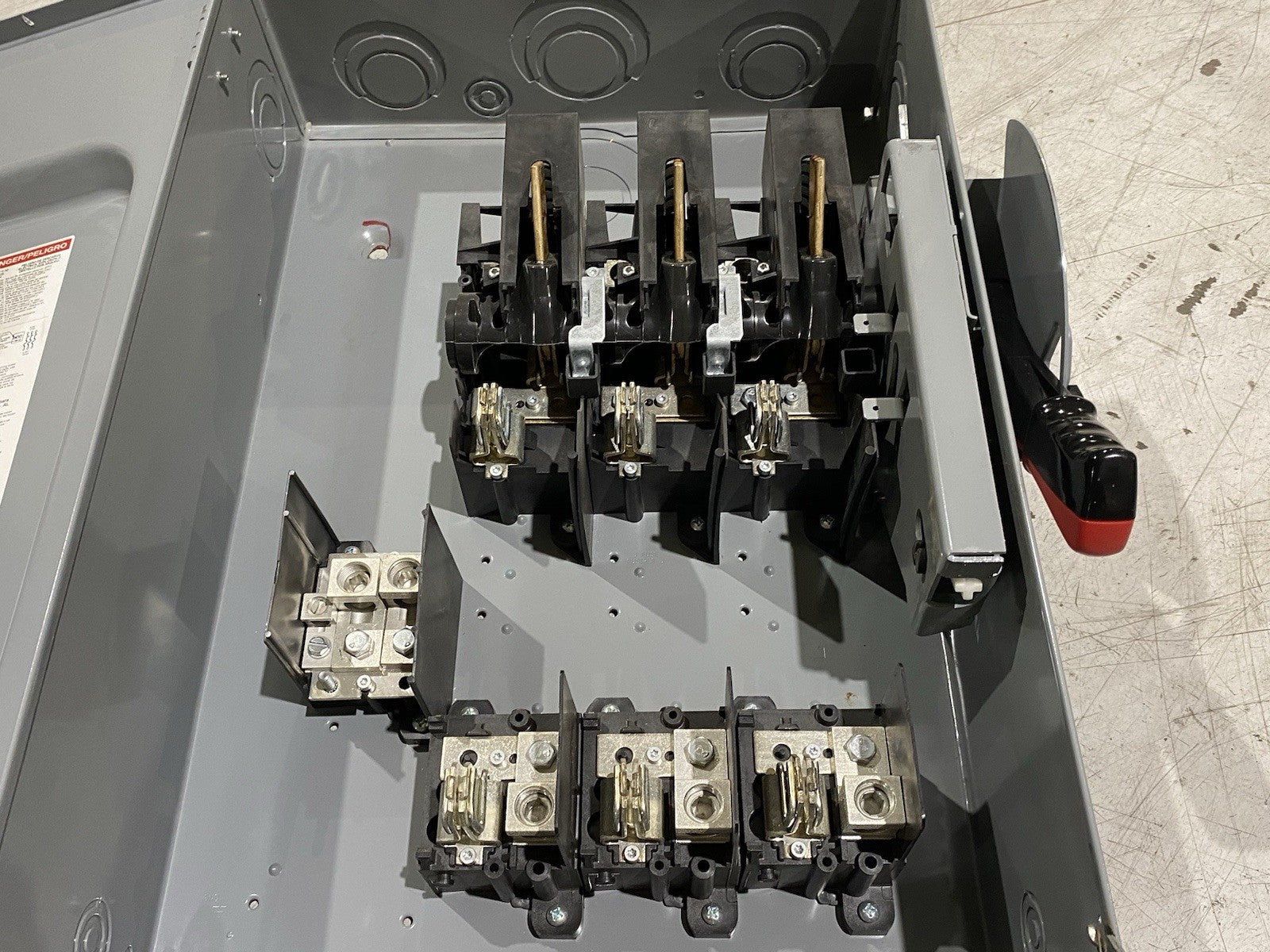 H364N | Schneider Square D Safety Switch, Heavy Duty, Fusible, 200A, 4-Wire 3-pole - Used - Maverick Industrial Sales