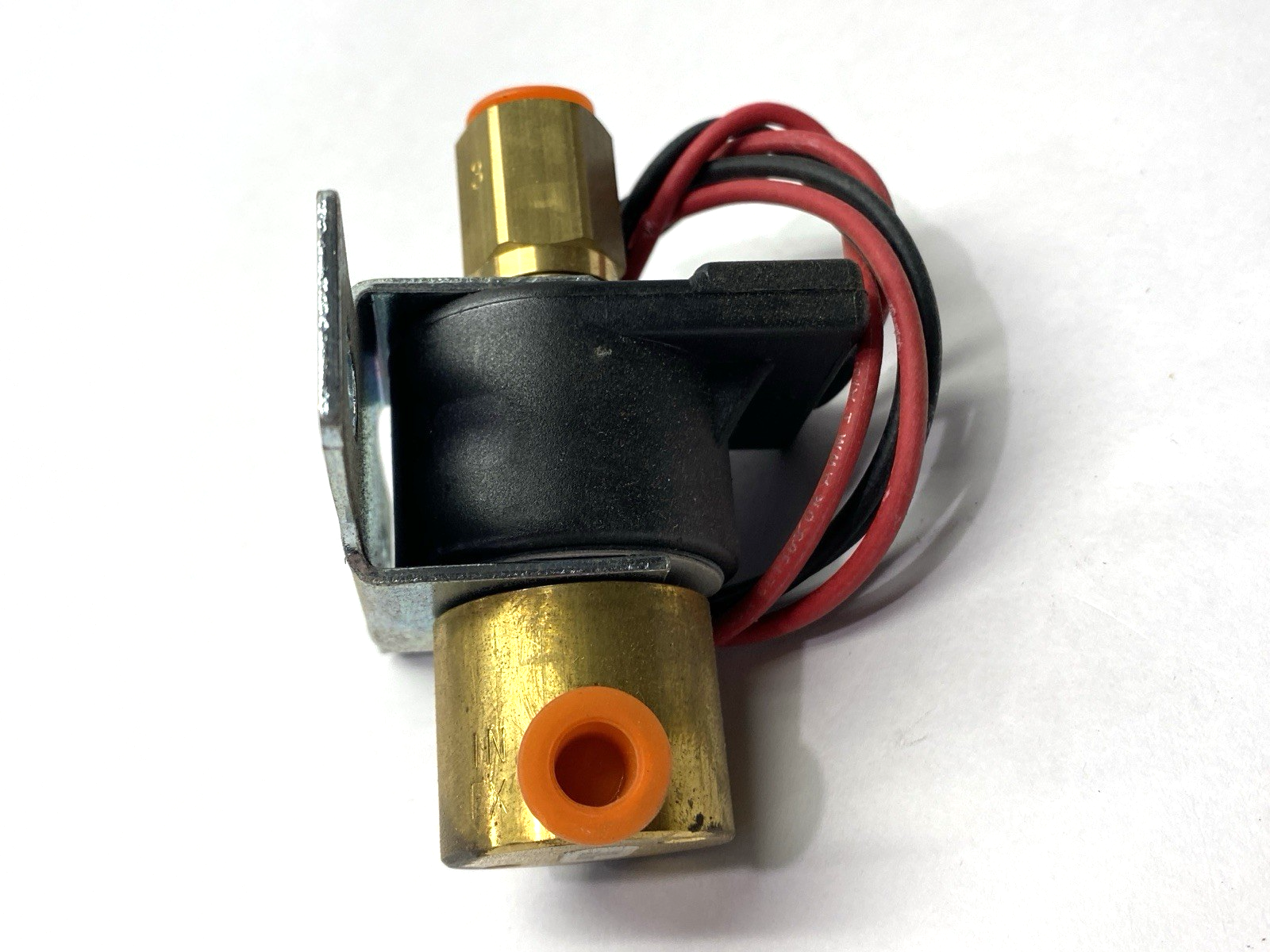 C4H780 | Parker Solenoid Valve 3-Way 150PSI 12VDC SHELFWARE - New Othe C4H780 | Parker Solenoid Valve 3-Way 150PSI 12VDC SHELFWARE - New Othe