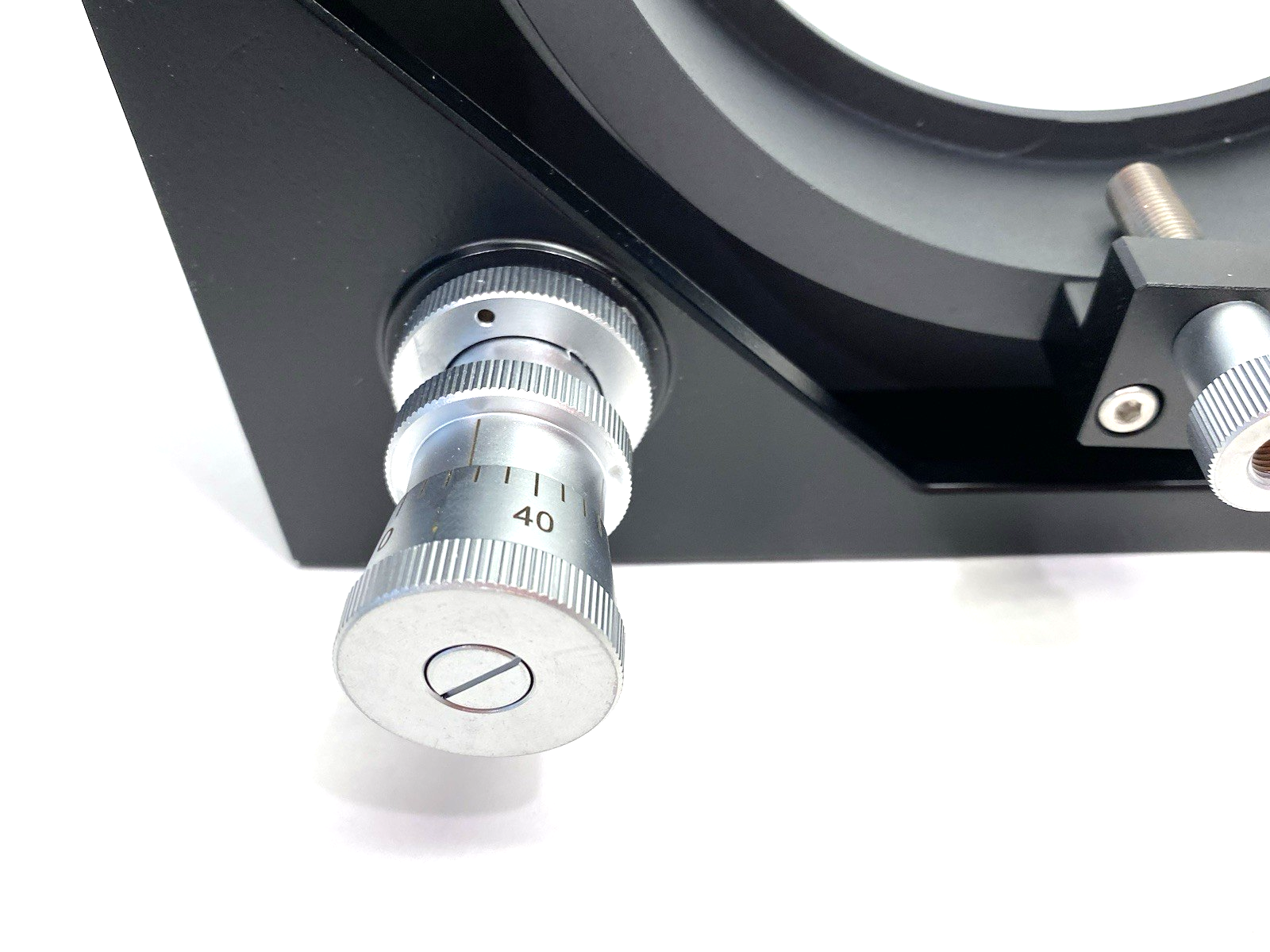 MDH-150 | OptoSigma Extra-Large Precision Gimbal Mirror Holder 150mm - New – Open box - Maverick Industrial Sales