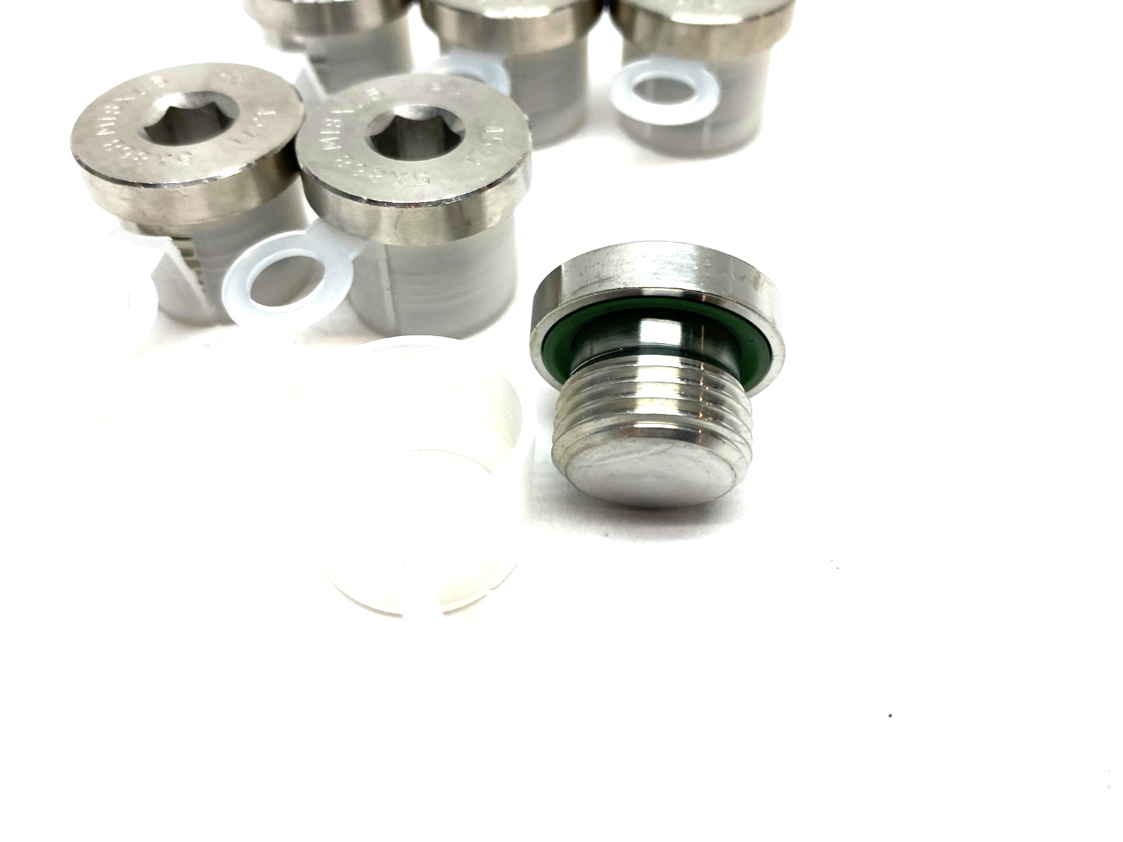 Inner Hex Head M18x1.5 Pipe Fitting Plug, Stainless Steel w/ Seal LOT OF 6 - Maverick Industrial Sales