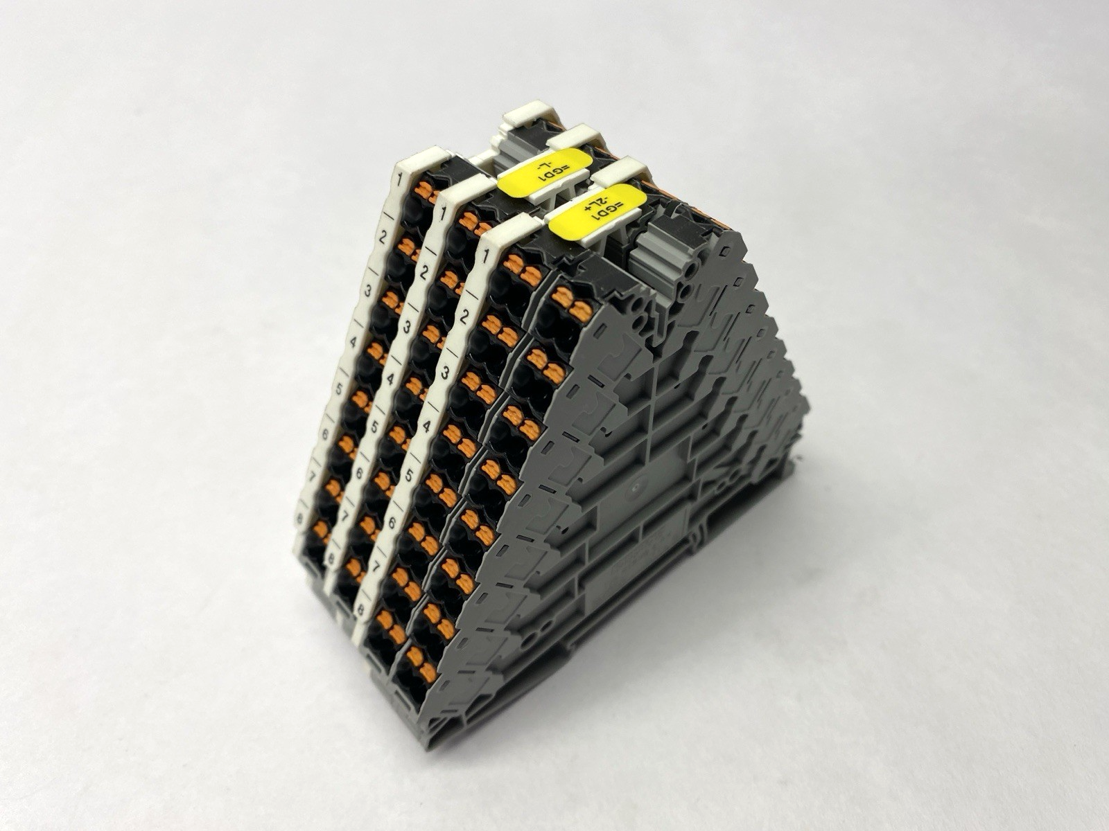 PTRV 8-PV /BK | Phoenix Contact Potential Distributors 3270142 LOT OF 4 - Used - Maverick Industrial Sales