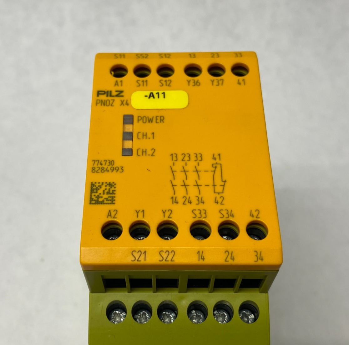 Pilz 774730 Standalone Safety Relay 1 or 2 Channel PNOZ X4 24VDC 3n/o 1n/c - Maverick Industrial Sales