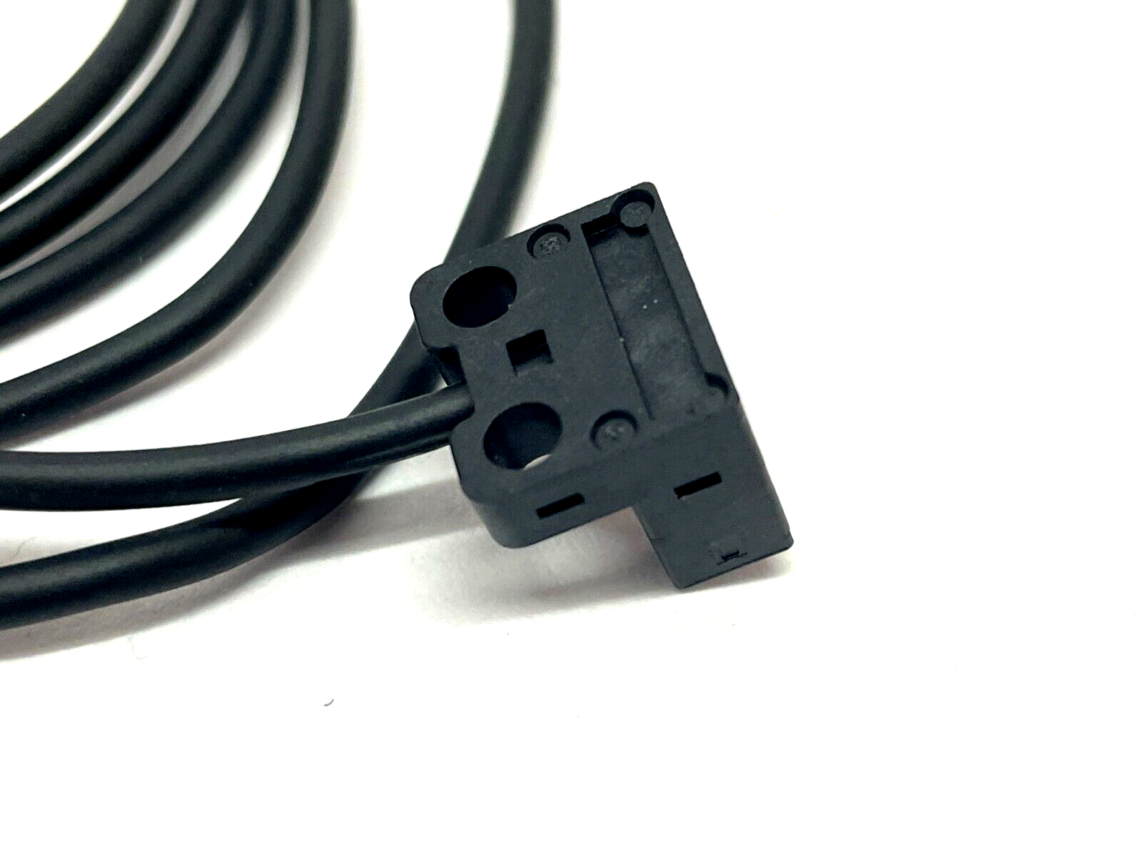 PM-L25-P | Panasonic U-shaped Micro Photoelectric Sensor 6mm Sensing Range - New – Open box - Maverick Industrial Sales