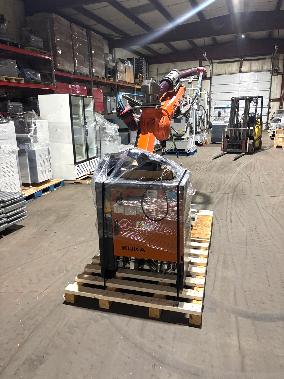 Kuka KR 120 R2700-2 / FLR Robot System w/ KR C4 NA UL Cabinet Controller, 2021 - Maverick Industrial Sales