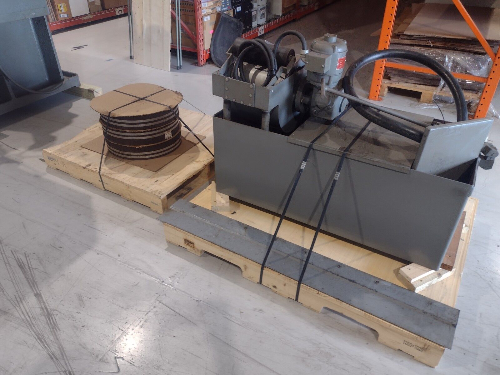 Landis F-18 Face Grinder and Coolant Pump - Maverick Industrial Sales