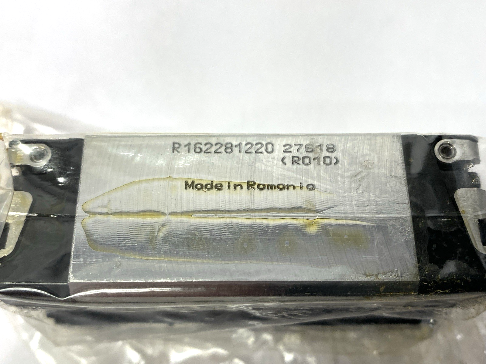 Rexroth KWD-020-SNS-C1-P-1 Ball Runner Block Carbon Steel R162281220 - Maverick Industrial Sales