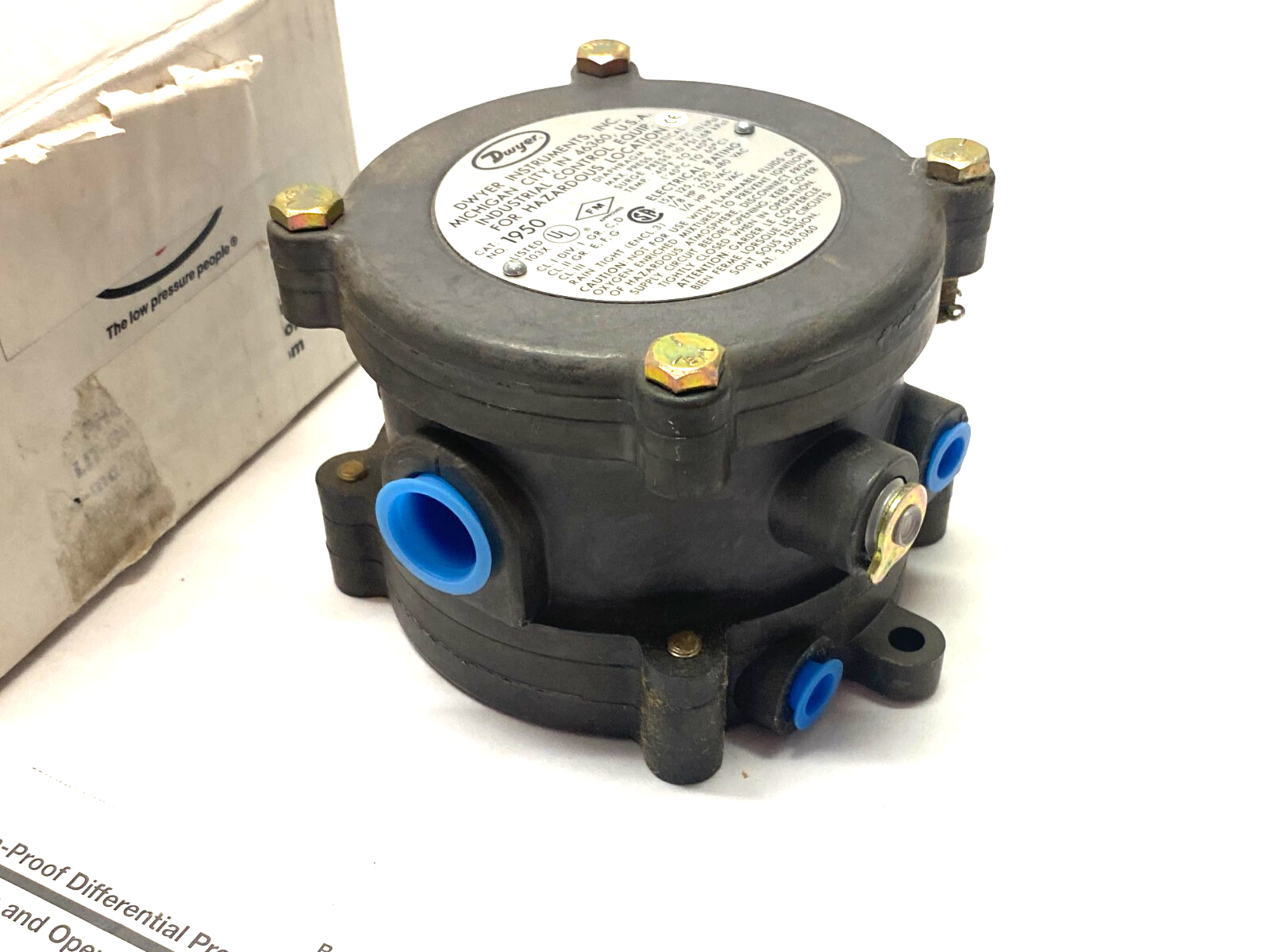 Dwyer 1950-1-2F Explosion Proof Pressure Switch - Maverick Industrial Sales