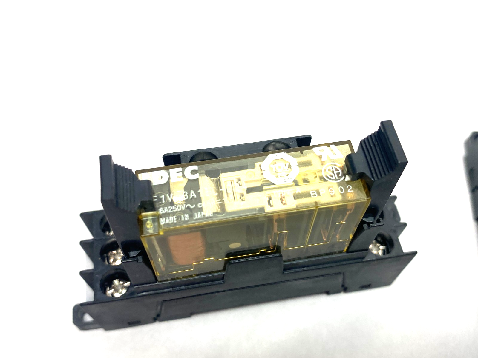RF1V-3A1BL-024 | IDEC Relay w/ SF1V-4-07L Relay Base LOT OF 4 - New – Open box - Maverick Industrial Sales