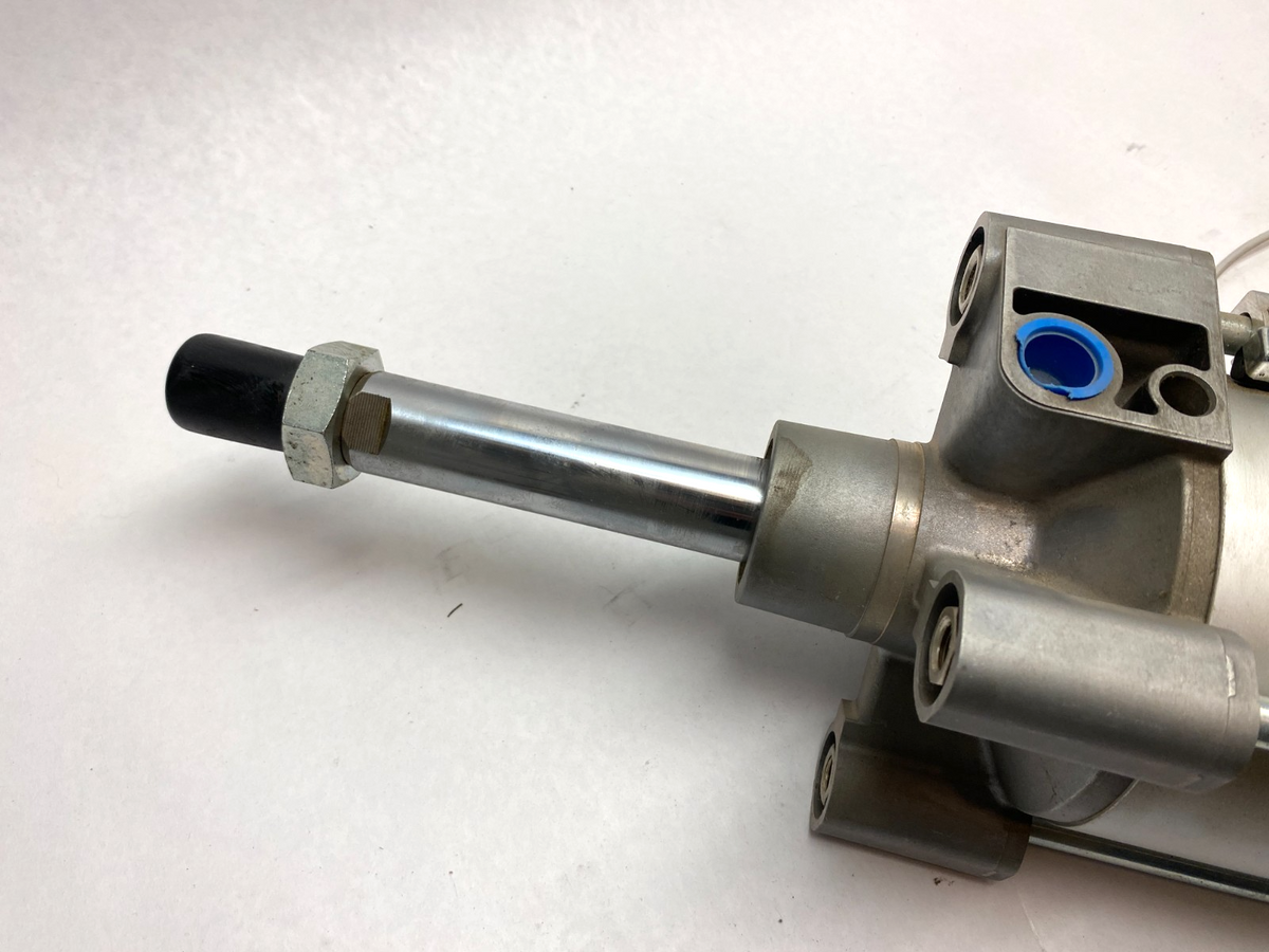 C96DF125-100W-F5PWSDP | SMC Rod End Double Acting Cylinder 125mm Bore 100mm Stroke - Used - Maverick Industrial Sales