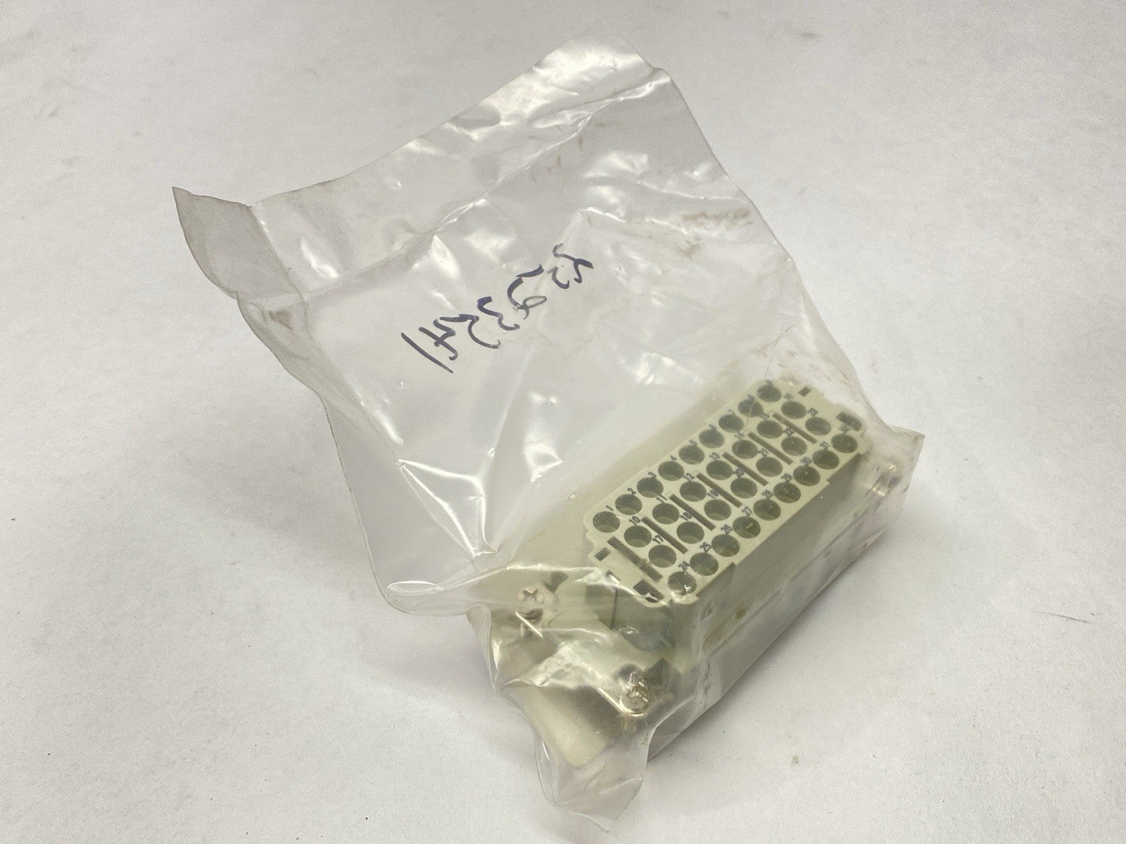 09320323101 | Harting Heavy-Duty Connector 32 Position Female HAN 32 EE-F-C - New - Maverick Industrial Sales