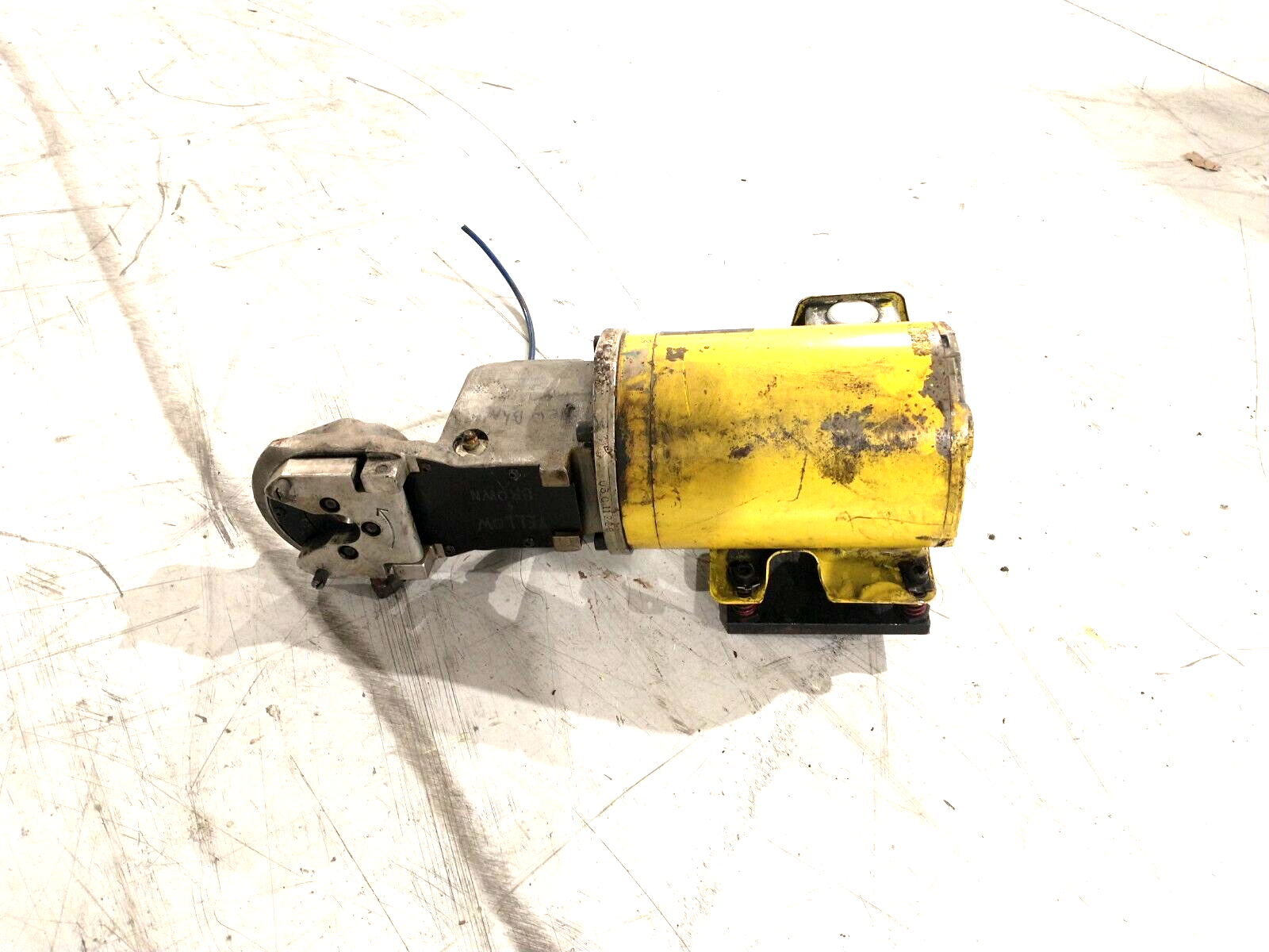 5K49UN8161 Motor 3PH 1725RPM w/SEMTORQ Welding Tip Dresser/Cutter Left Oriented - Maverick Industrial Sales