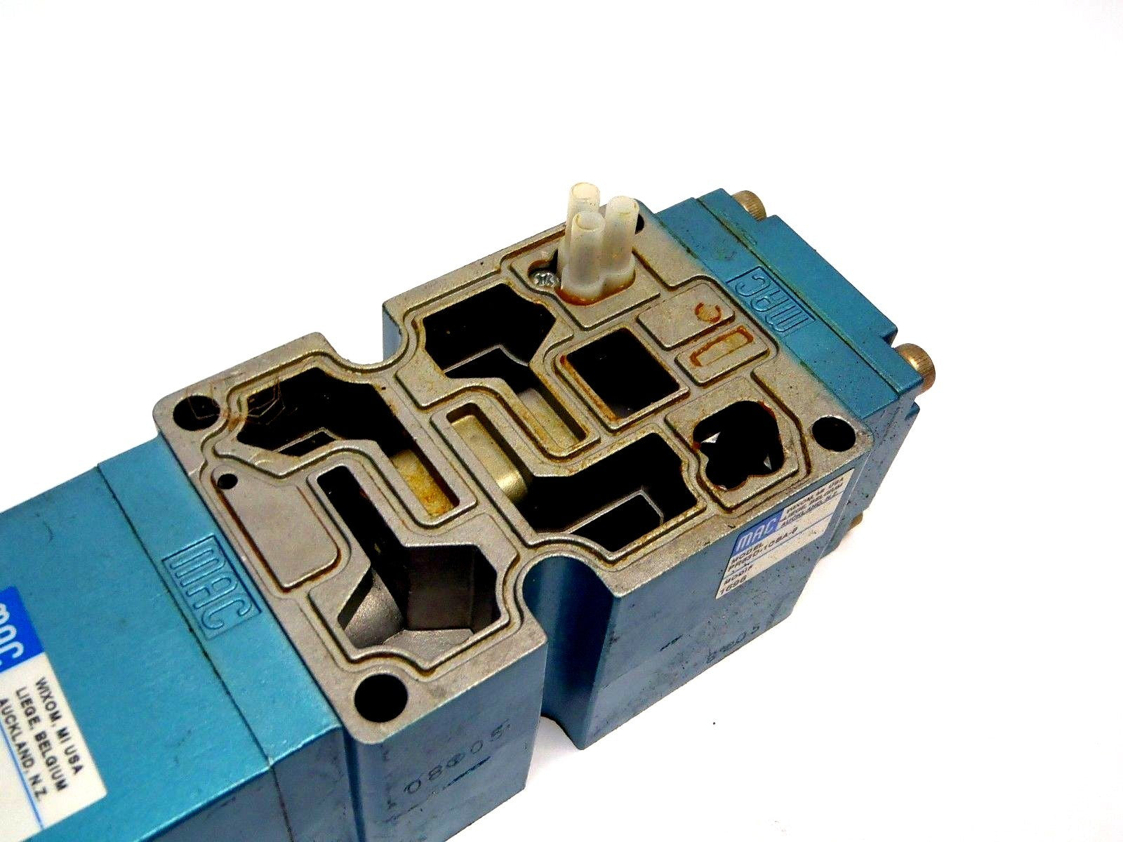 Mac Valves PR63D-1CBA-9 Pressure Regulator w/ MPP63A-0150 Multi Pressure Pak - Maverick Industrial Sales