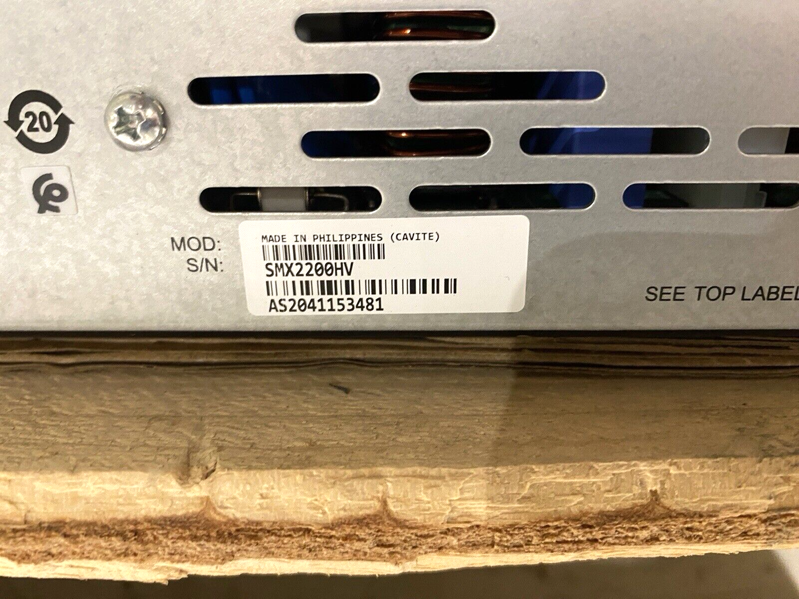 APC SMX2200HV Smart-UPS X 2200VA Rack/Tower LCD 200-240V 18 HRS LOT OF 6 - Maverick Industrial Sales