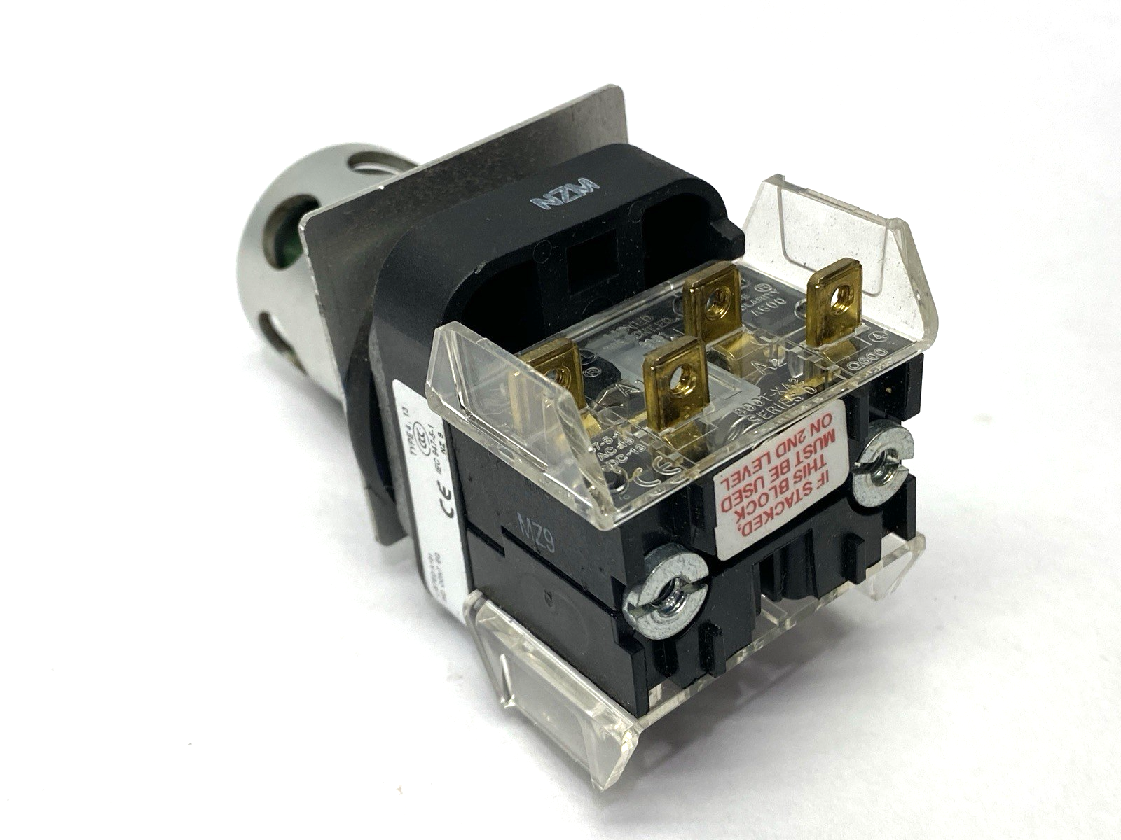Allen Bradley 800T-QAH24GA2 Green Illuminated Push Button 30.5mm Ser. T - Maverick Industrial Sales