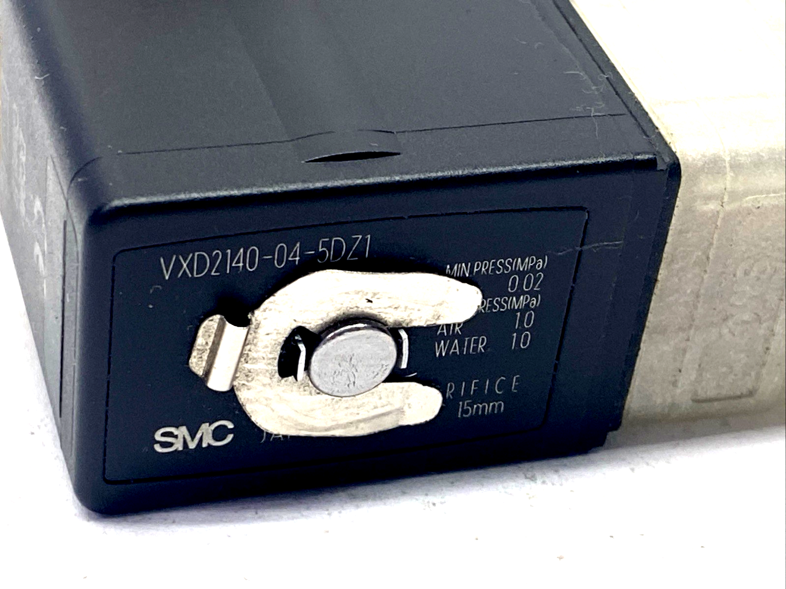 VXD2140-04-5DZ1 | SMC 2-Way Media Valve 1/2" NPT 24VDC - Used - Maverick Industrial Sales