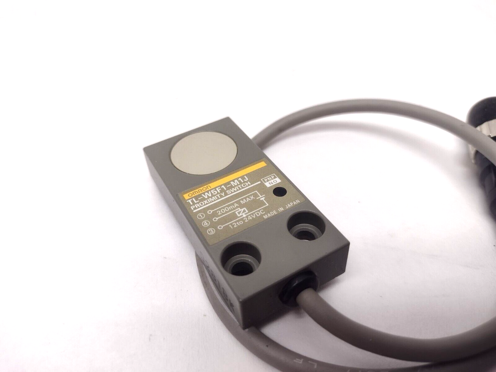 TL-W5F1-M1J | Omron 12-24V Proximity Switch 4547648084475 - New – Open box - Maverick Industrial Sales