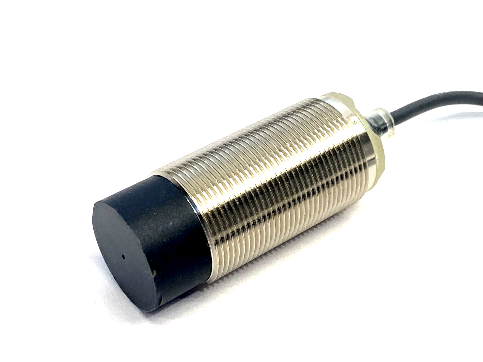E2B-M30LN30-WZ-C1 | Omron Cylindrical Proximity Sensor 10-30VDC w/ Mounting Nut - New – Open box - Maverick Industrial Sales