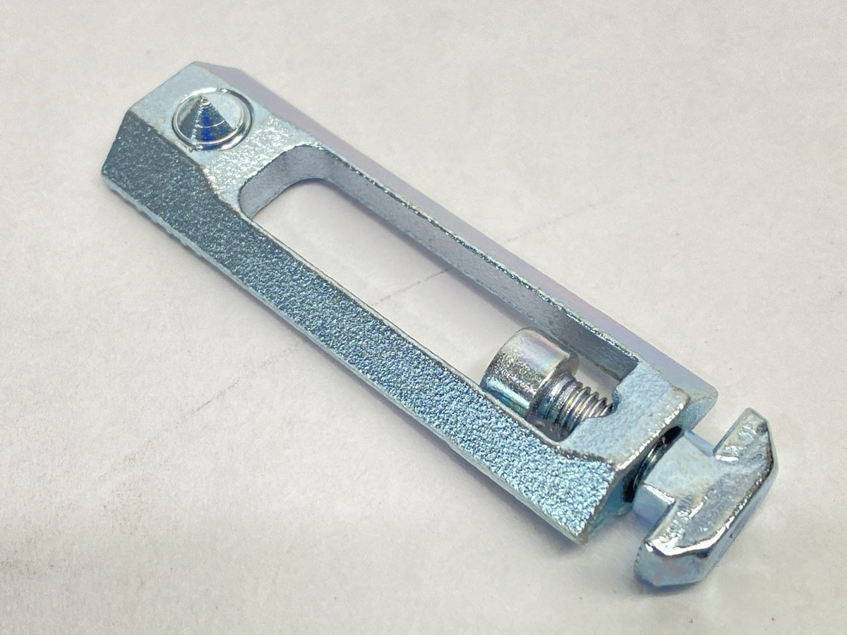 14132 | 80/20 40 Series Milling Connector 18 x 8.3mm LOT OF 10 - New - Maverick Industrial Sales
