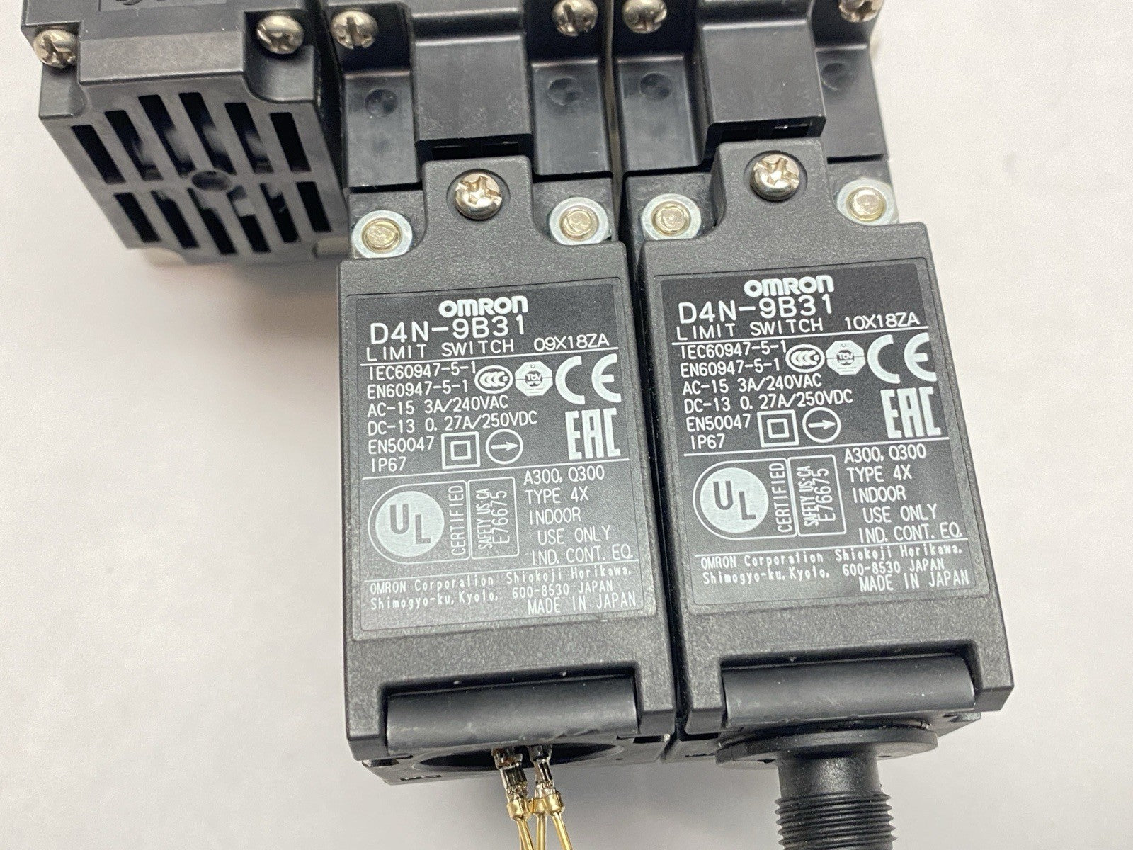 VP544-5DZ1-03N-M-X555 | SMC Pneumatic Solenoid Valve Manifold Soft Start 3/8" NPT - For parts or not working - Maverick Industrial Sales