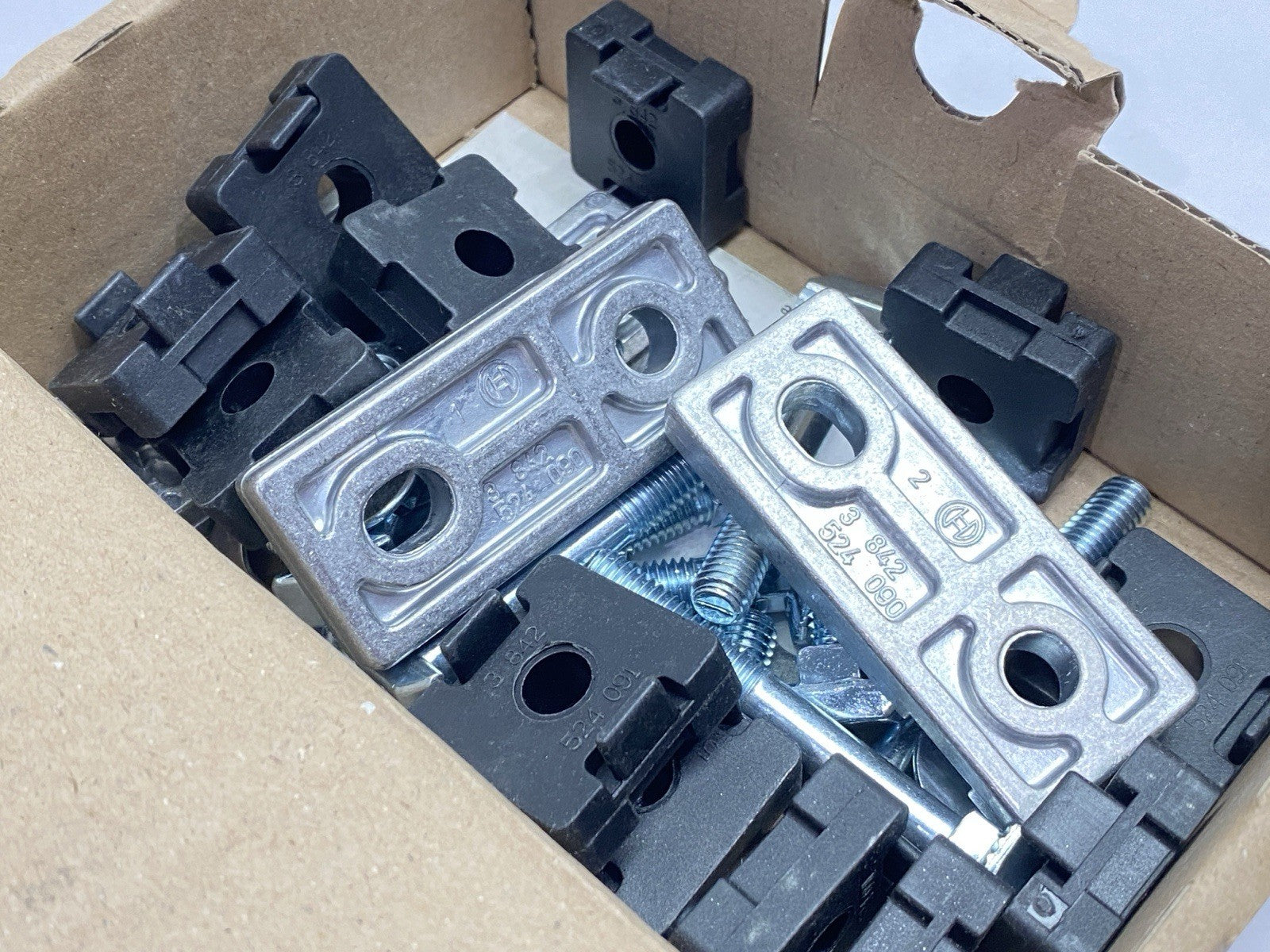 3842525110 | Bosch Rexroth Connecting Kit BS 2/SE - New – Open box - Maverick Industrial Sales