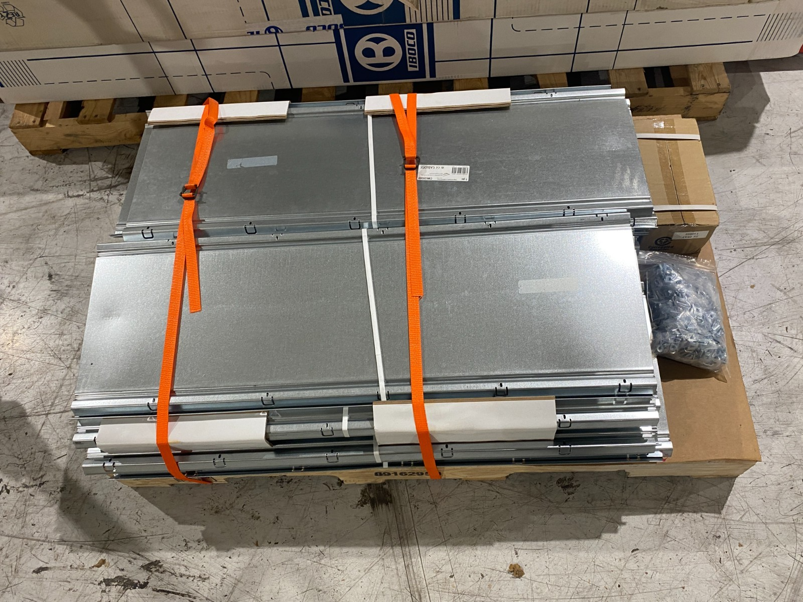 629300 | Legrand Cablofil CM Wire Mesh Tray Cover CVN300 GS-Pre Gal. LOT OF 60 - New – Open box - Maverick Industrial Sales