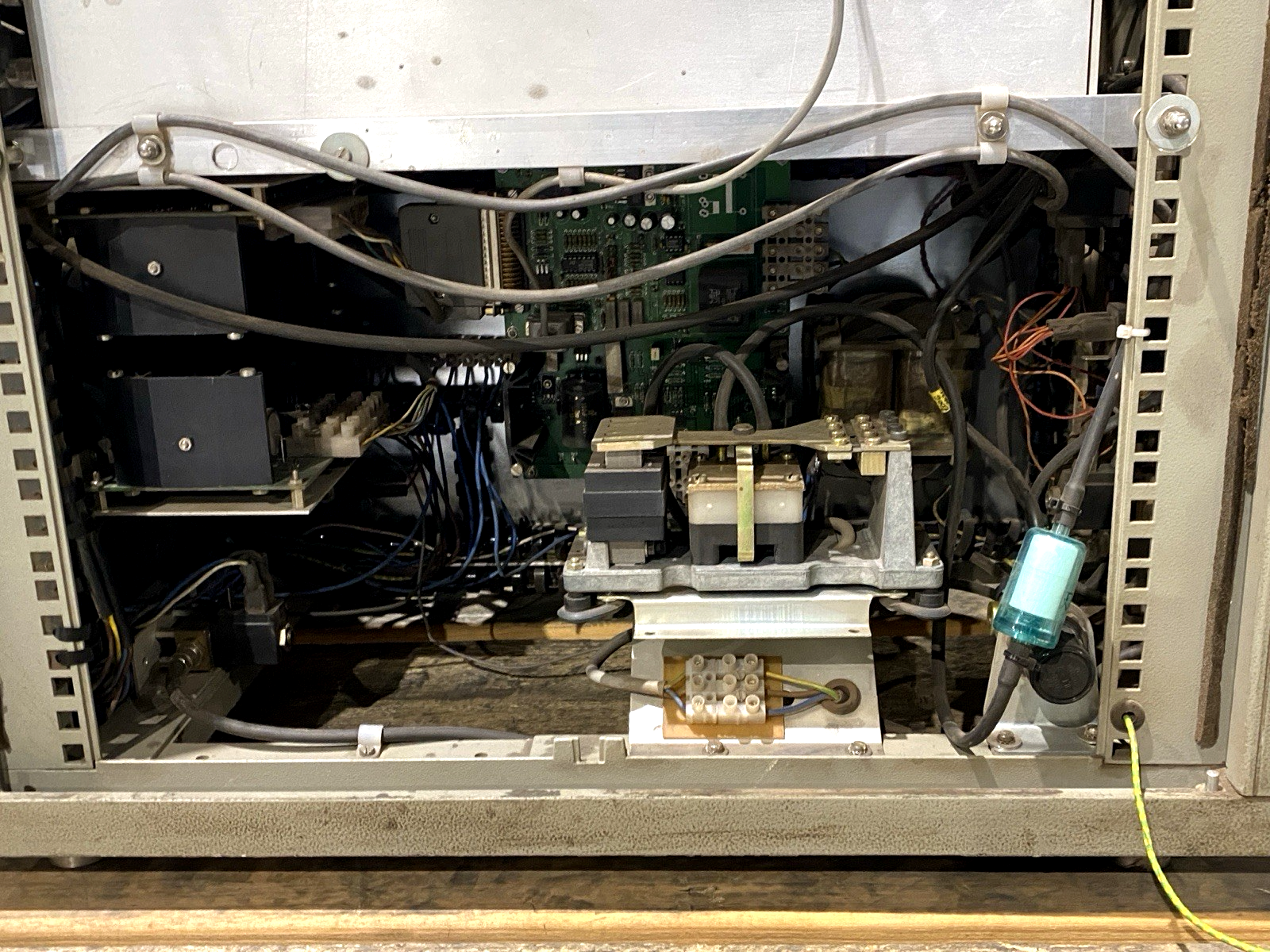 Eltra ON 900 Oxygen Nitrogen Determinator Analyzer ON-900 FOR PARTS OR REPAIR - Maverick Industrial Sales