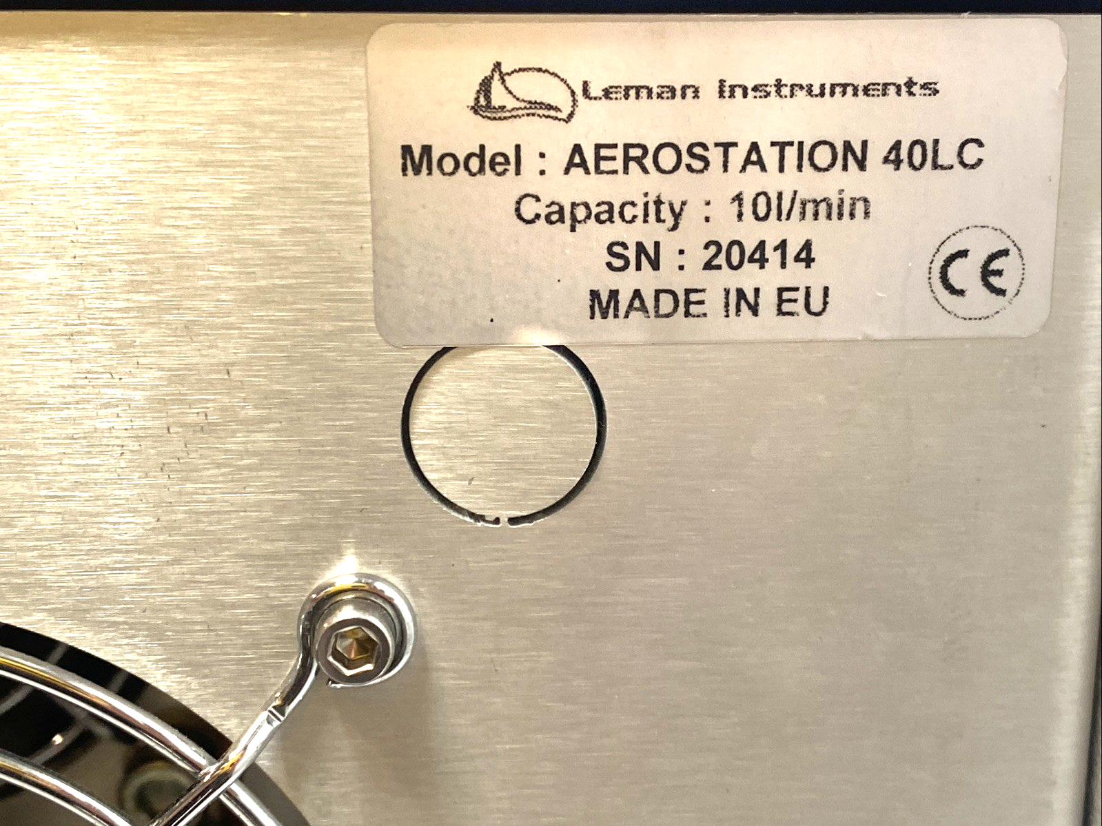 AEROSTATION 40LC | Leman Instruments Ultra Zero Air Generator Lab DAMAGED OVEN FAN - For parts or not working - Maverick Industrial Sales