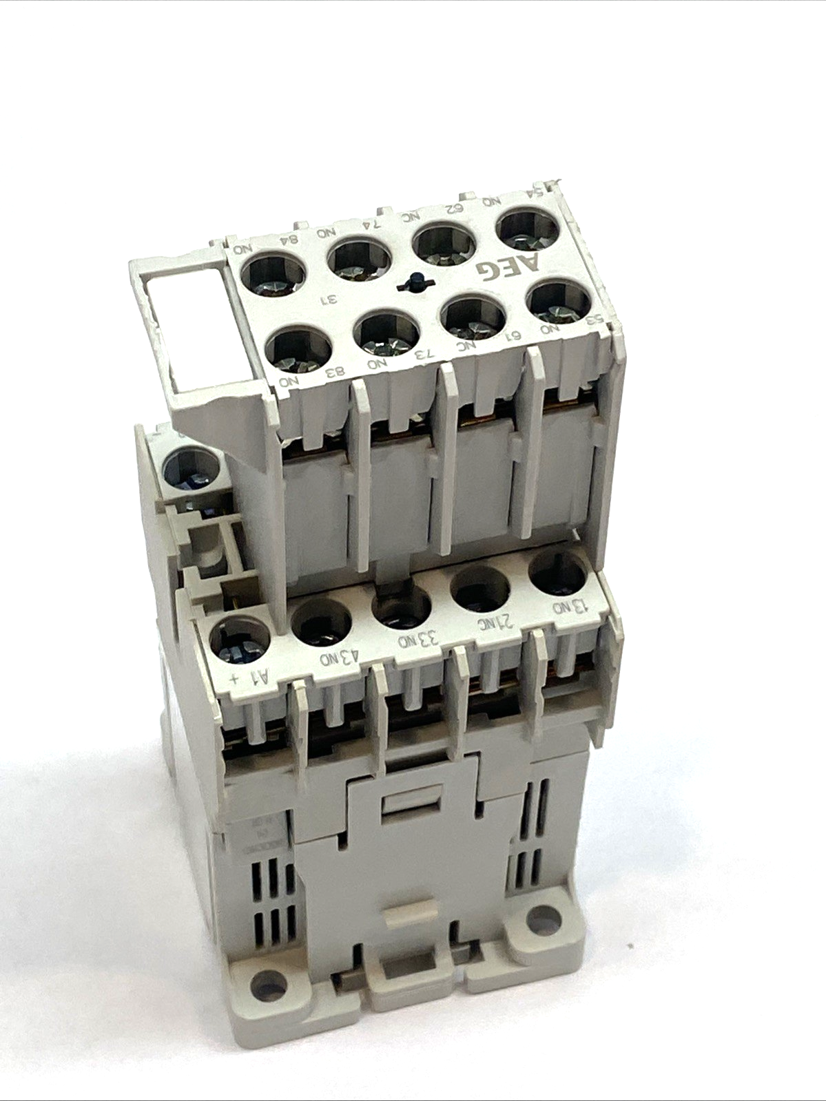 47332032