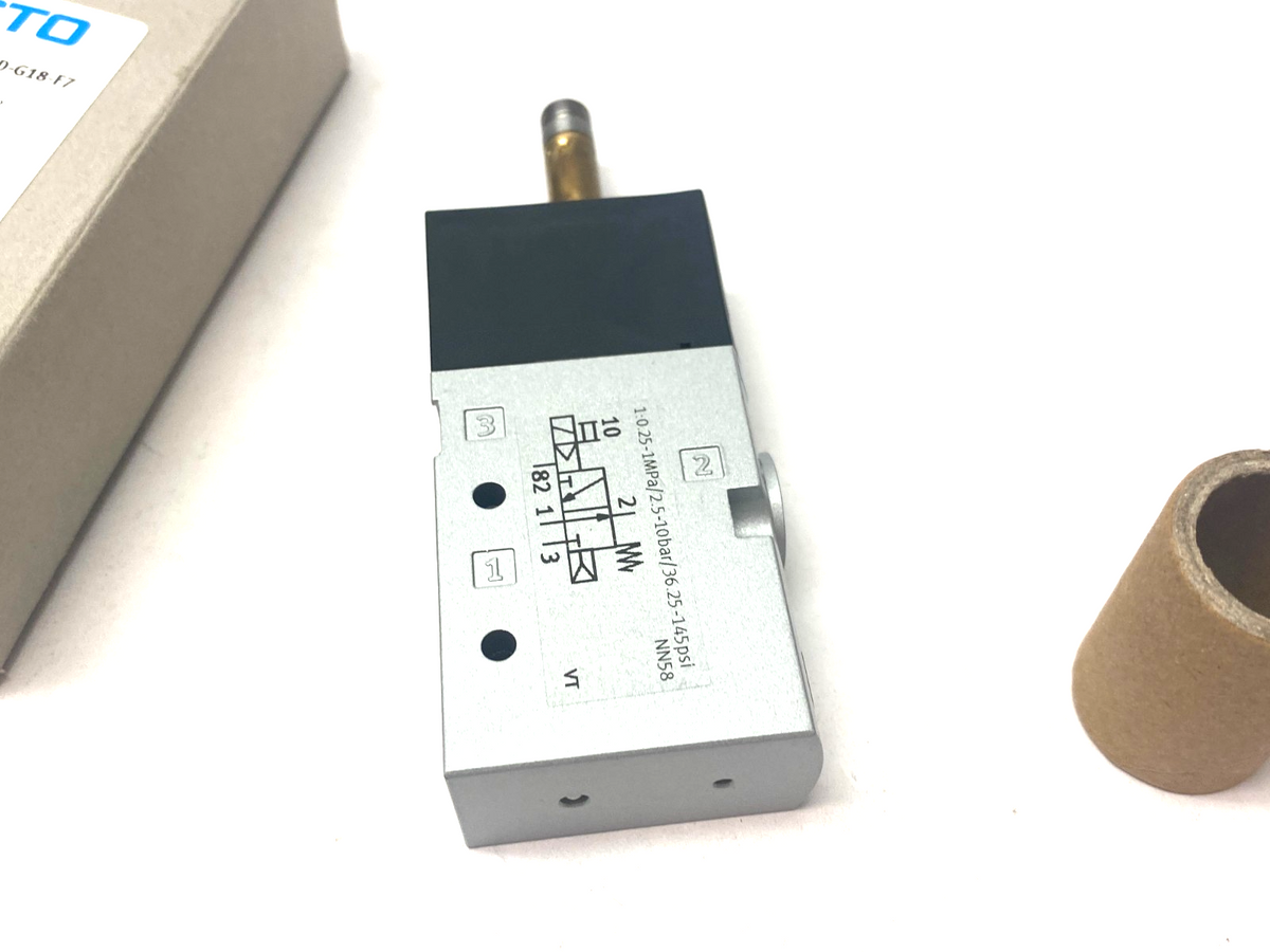VUVS-L20-M32U-MD-G18-F7 | Festo Pneumatic Solenoid Valve 3/2-Way 575262 - New – Open box - Maverick Industrial Sales