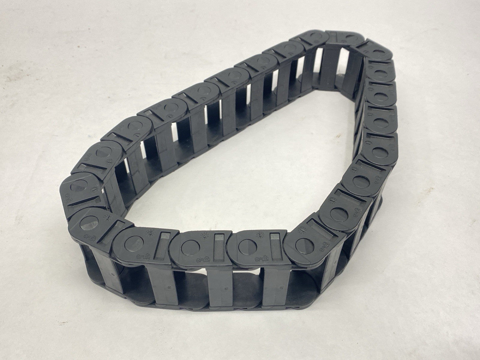 10.038.038 | Igus E2 Series Energy Chain 22 Links 2.2ft Length - New Other - Maverick Industrial Sales