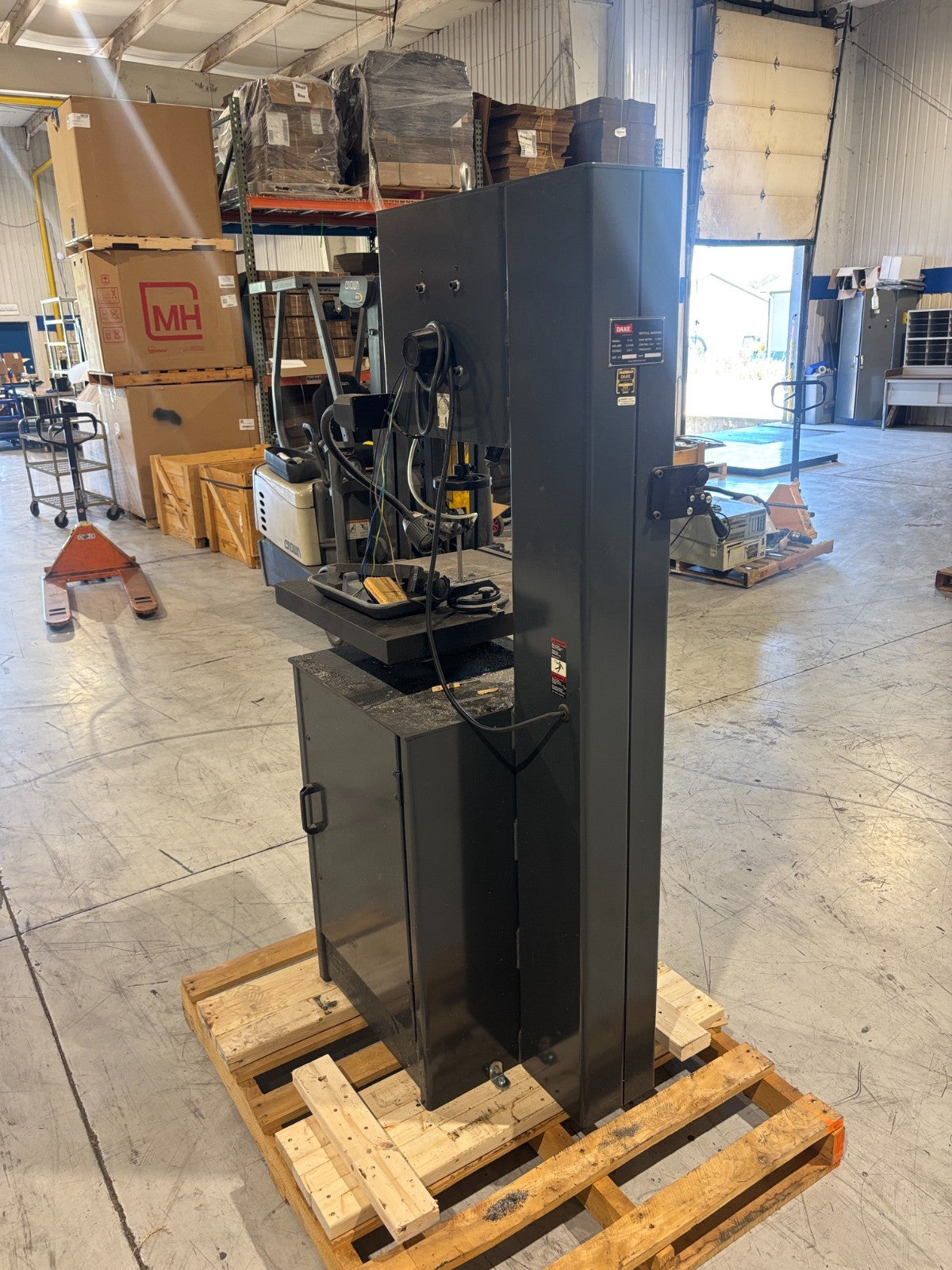 Dake V-16 Vertical Bandsaw, 2HP, 2.5kVA Welder, 230, Blade welder grinder shear - Maverick Industrial Sales