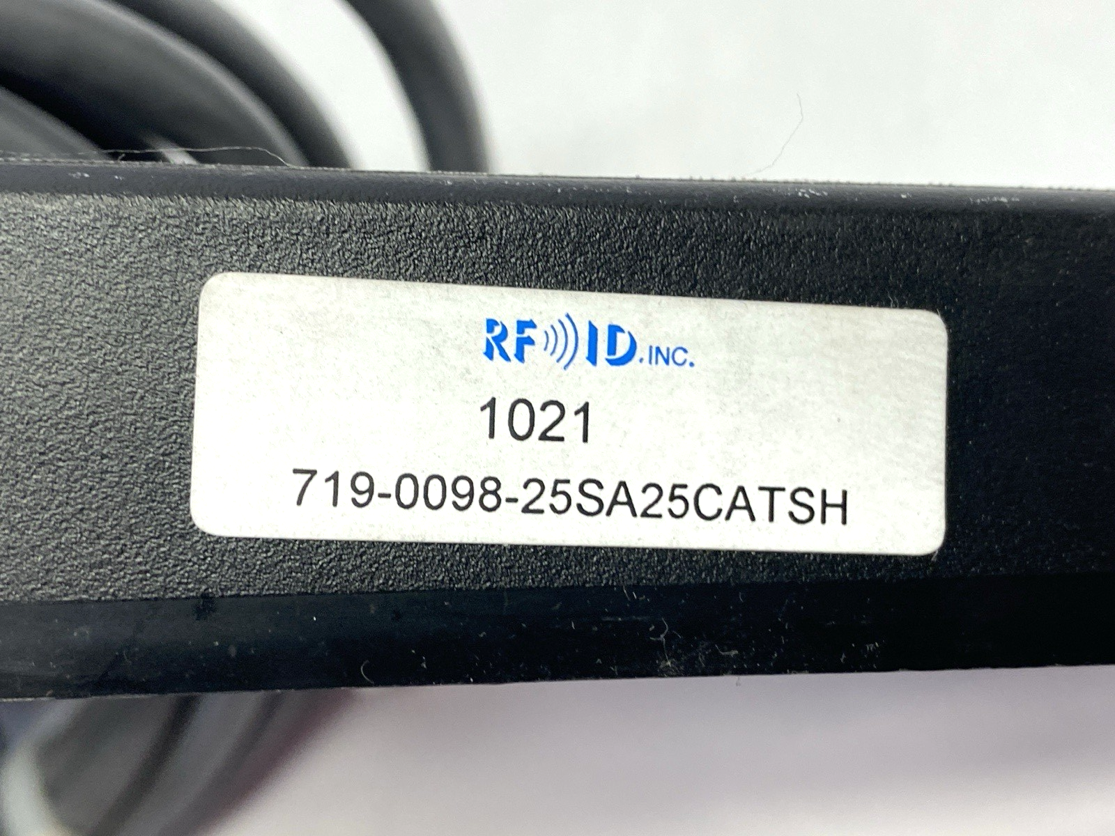 RFID 719-0098-25SA25CATSH Slim Line Smart Antenna - Maverick Industrial Sales