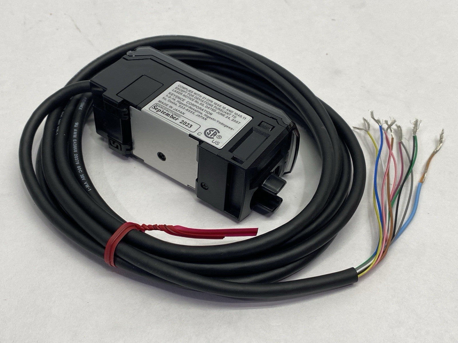 Keyence IL-1000 Analog Laser Sensor Amplifier Main Unit - Maverick Industrial Sales