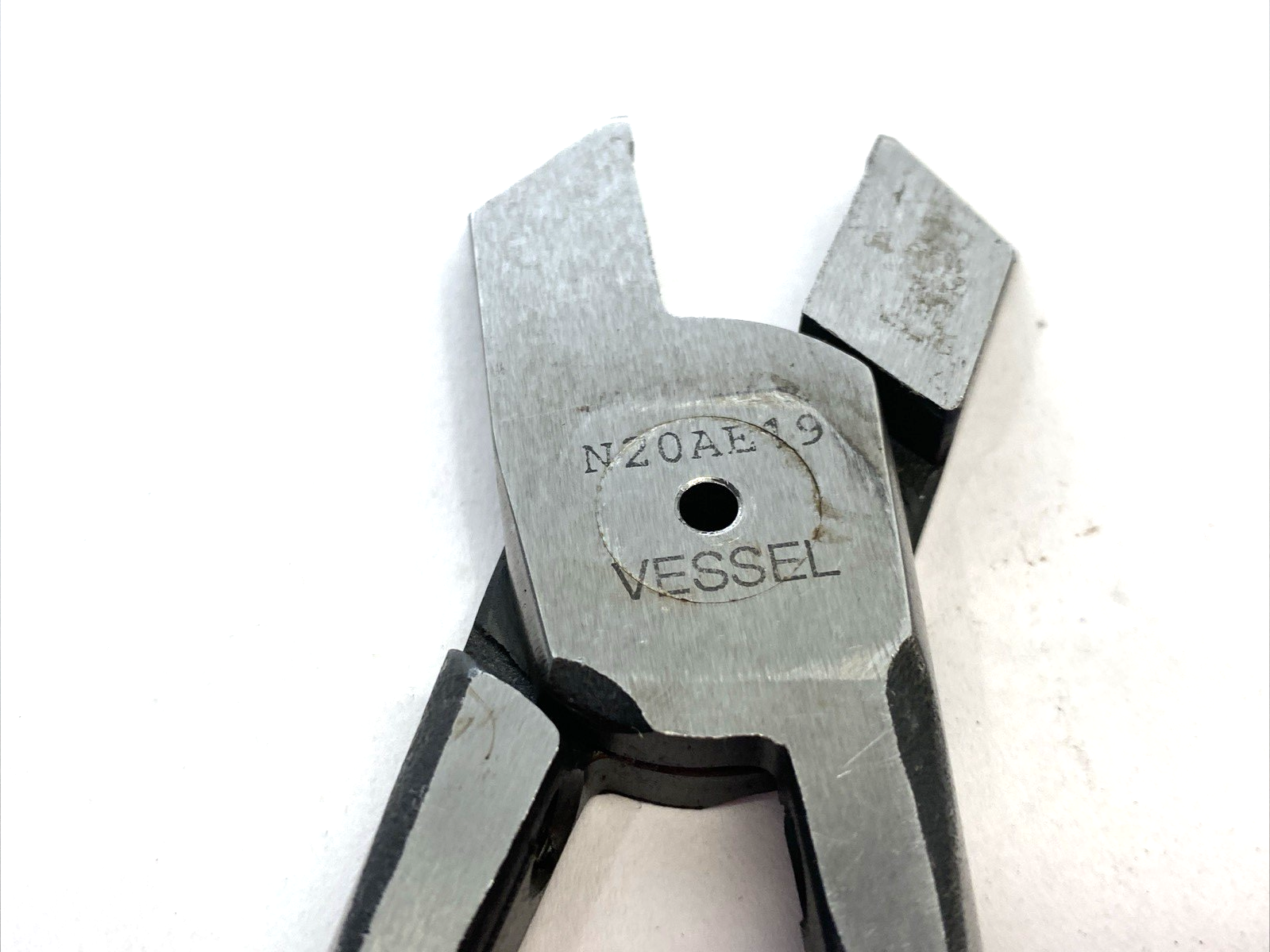 Vessel N20AE19 Angled Nipping Blades for Hand Held Air Nipper - Maverick Industrial Sales