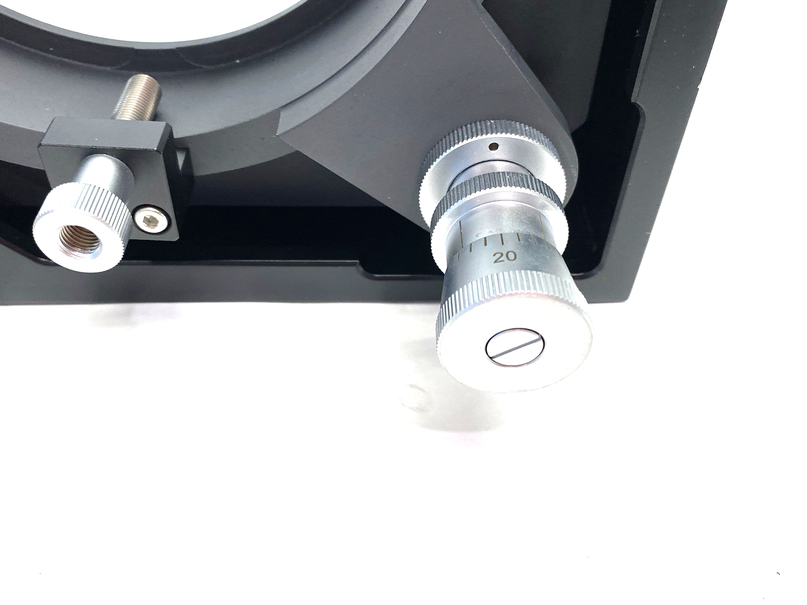 MDH-150 | OptoSigma Extra-Large Precision Gimbal Mirror Holder 150mm - New – Open box - Maverick Industrial Sales