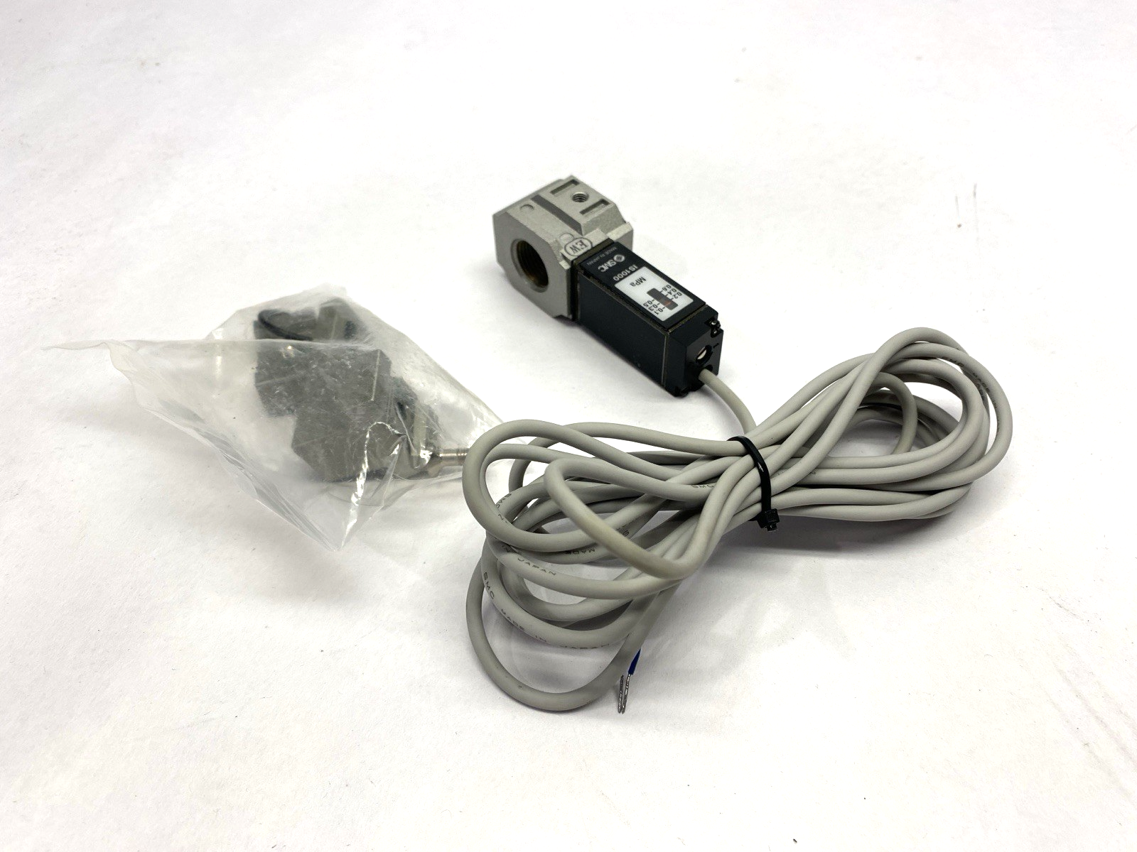 IS1000E-3F03YL-X215 | SMC Pressure Switch - New – Open box - Maverick Industrial Sales