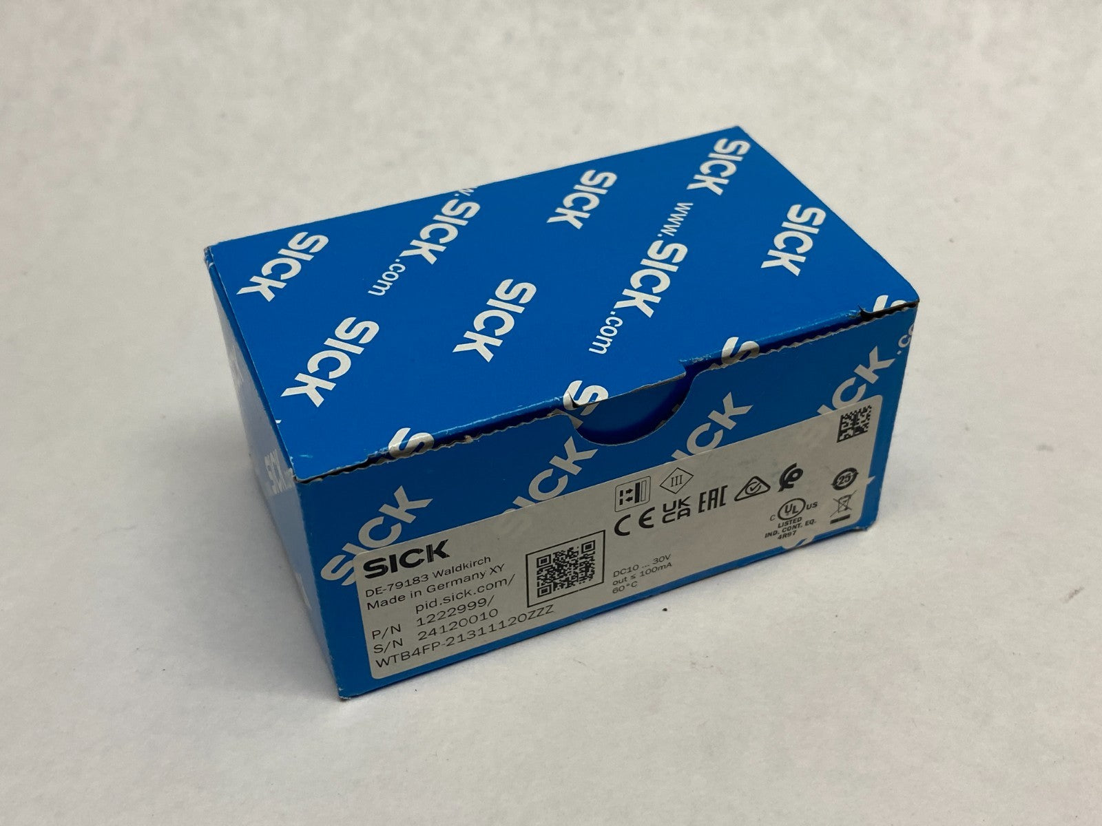 WTB4FP-21311120ZZZ | Sick Photoelectric Proximity Sensor, Background Supp. 1222999 - New – Open Box - Maverick Industrial Sales