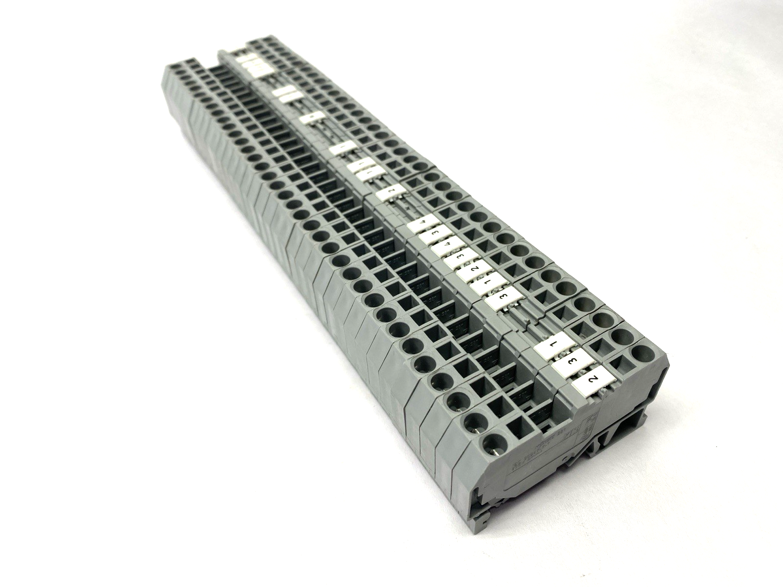 281-901 | Wago Terminal Block 2-Conductor LOT OF 35- Used - Maverick Industrial Sales