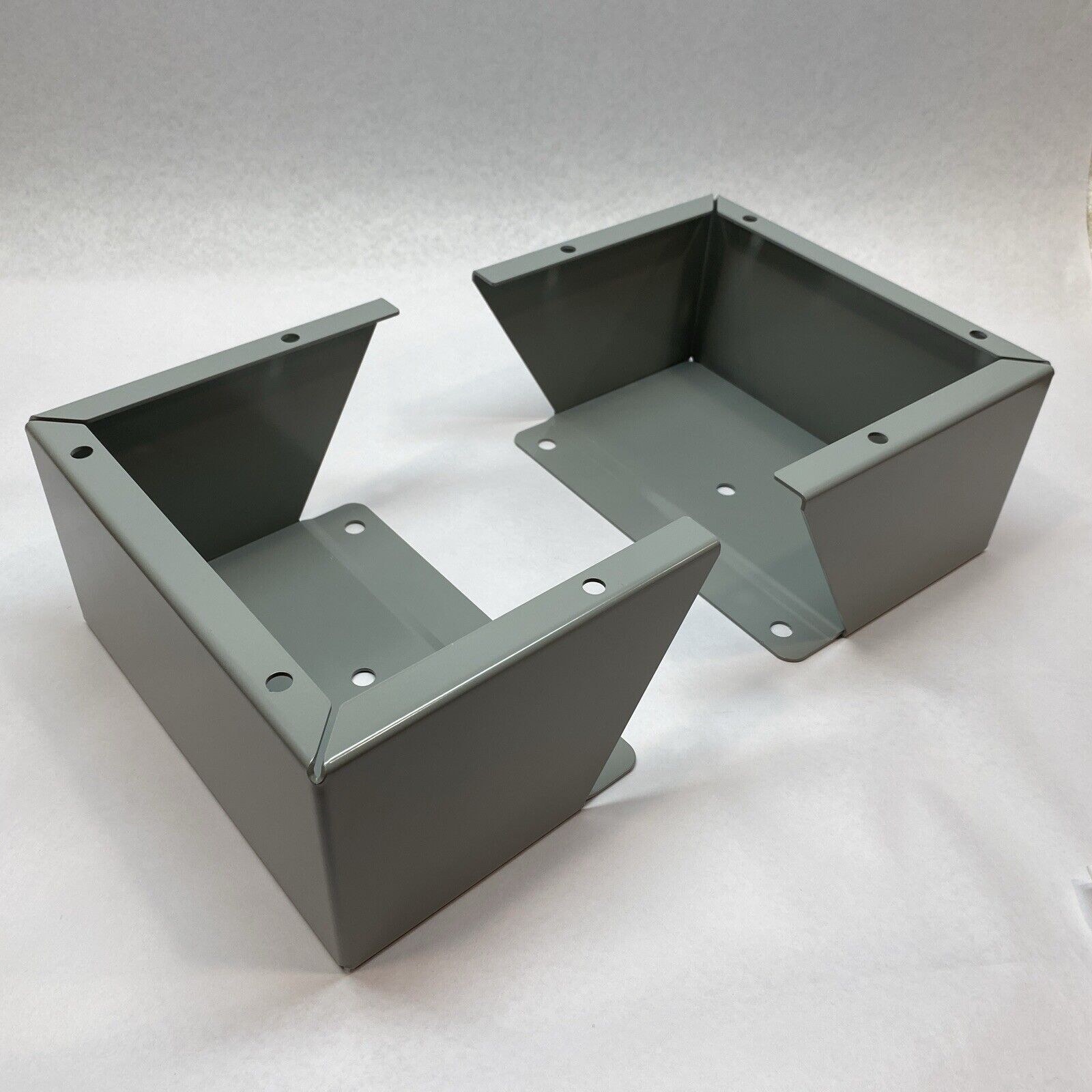 Saginaw SCE-FK0612 Floor Kit Enclosure 6"H x 12"W Gray - Maverick Industrial Sales