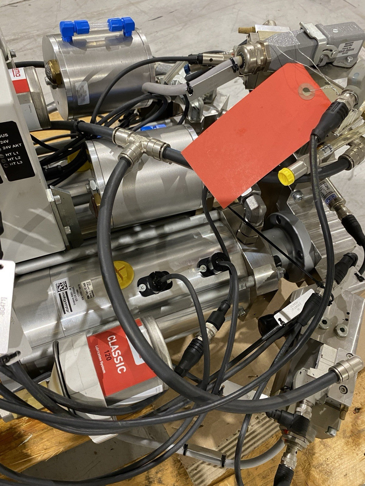 Atlas Copco 83724.000045 80CC SCA Tandem Dispense Meter (Needs Repair) - Maverick Industrial Sales