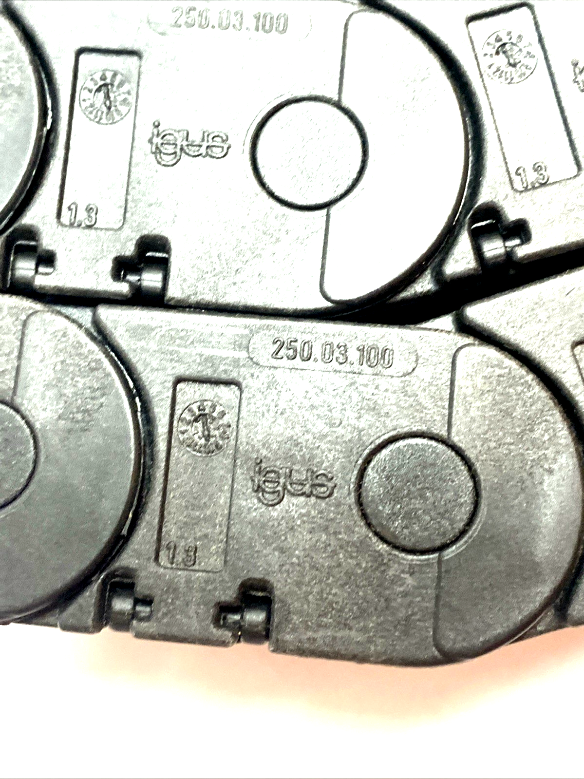 Igus 250.03.100 Energy Chain Cable Carrier 41 Links - Maverick Industrial Sales