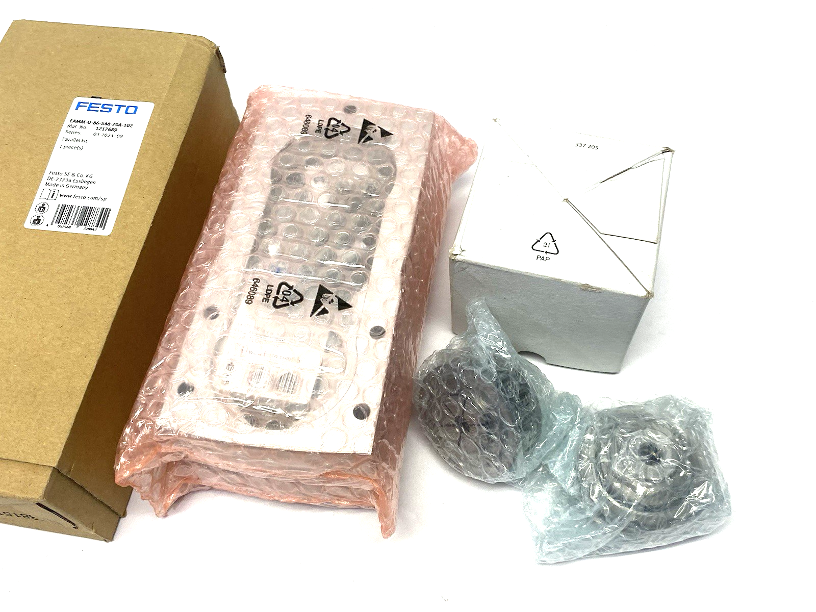 EAMM-U-86-S48-70A-102 | Festo Parallel Kit, 1:1 Ratio 5000rpm 1217689 - New - Maverick Industrial Sales