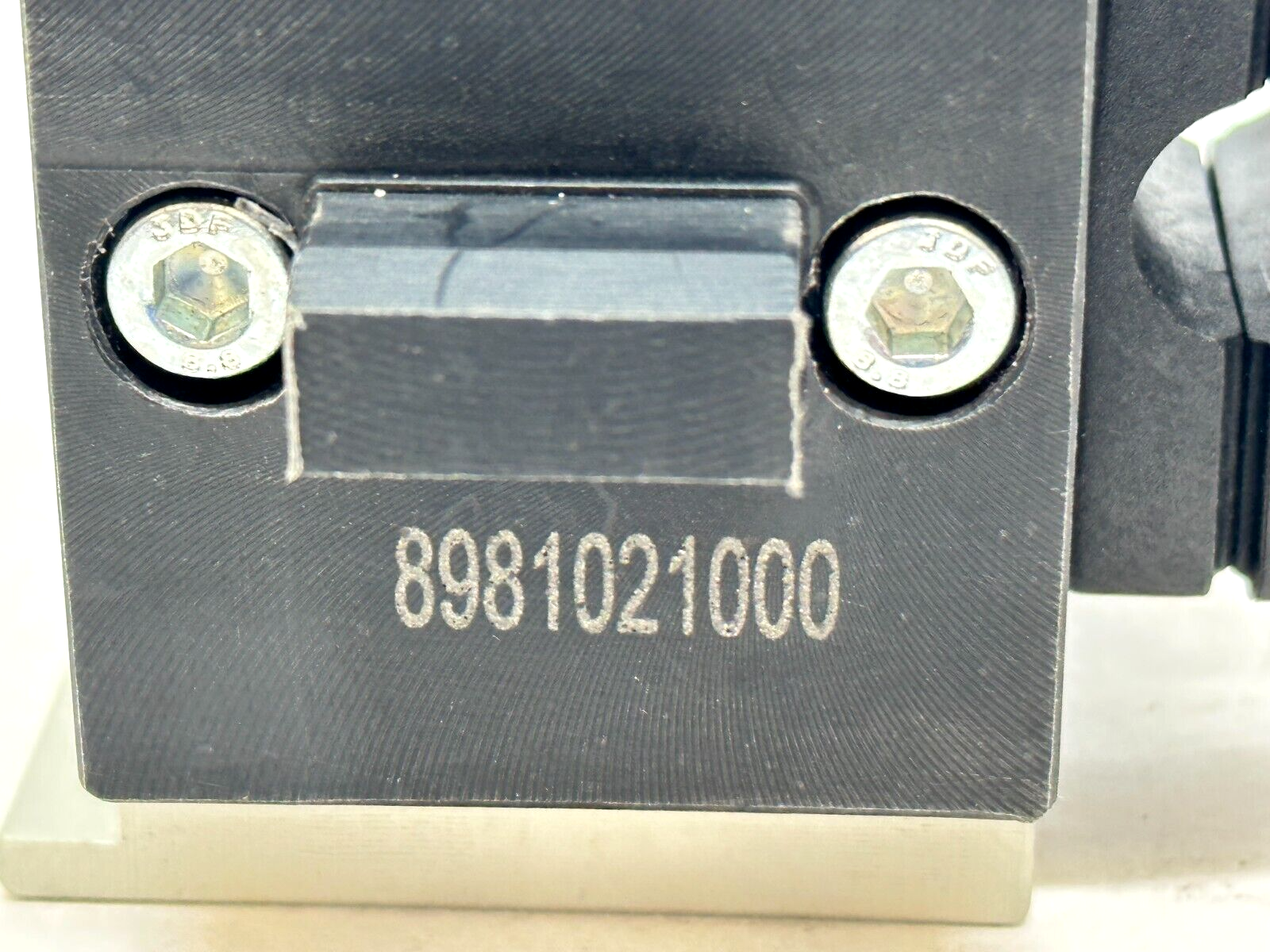 Bosch Rexroth 8981537670 Block Rest w/ 8981021000 Pad Guide - Maverick Industrial Sales