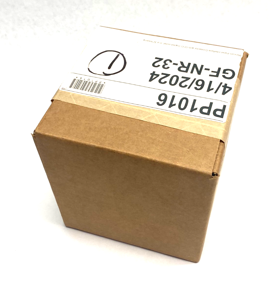 Mencom GF-NR-32 Panel Interface Connector w/ GFCI Duplex outlet SZ32 - Maverick Industrial Sales