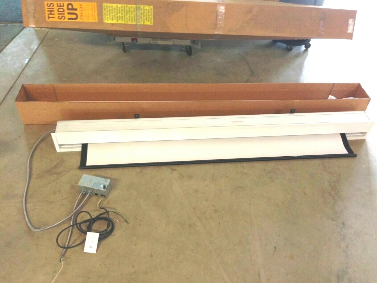 116005 | Draper 72" x 96" Targa Matte White Electric Projection Screen - Open box - Maverick Industrial Sales