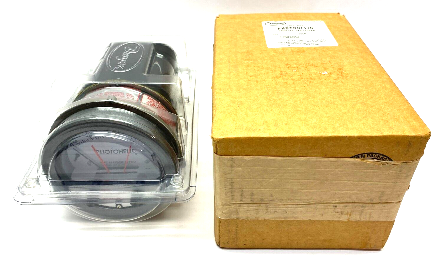 Dwyer 3SQRT Series 3000 Photohelic Pressure Switch/Gage - Maverick Industrial Sales