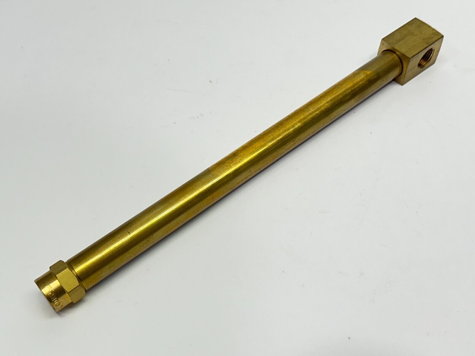 Trico Female Elbow Liquid Level Gauge w/ Closed System Top Cap 5/8" NPT 1/2" NPT - Maverick Industrial Sales