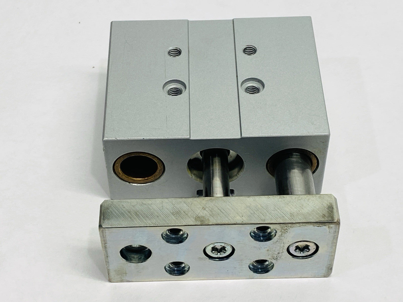 Festo DFM-20-25-P-A-GF Pneumatic Guided Drive 20mm Bore 25mm Stroke 170841 - Maverick Industrial Sales