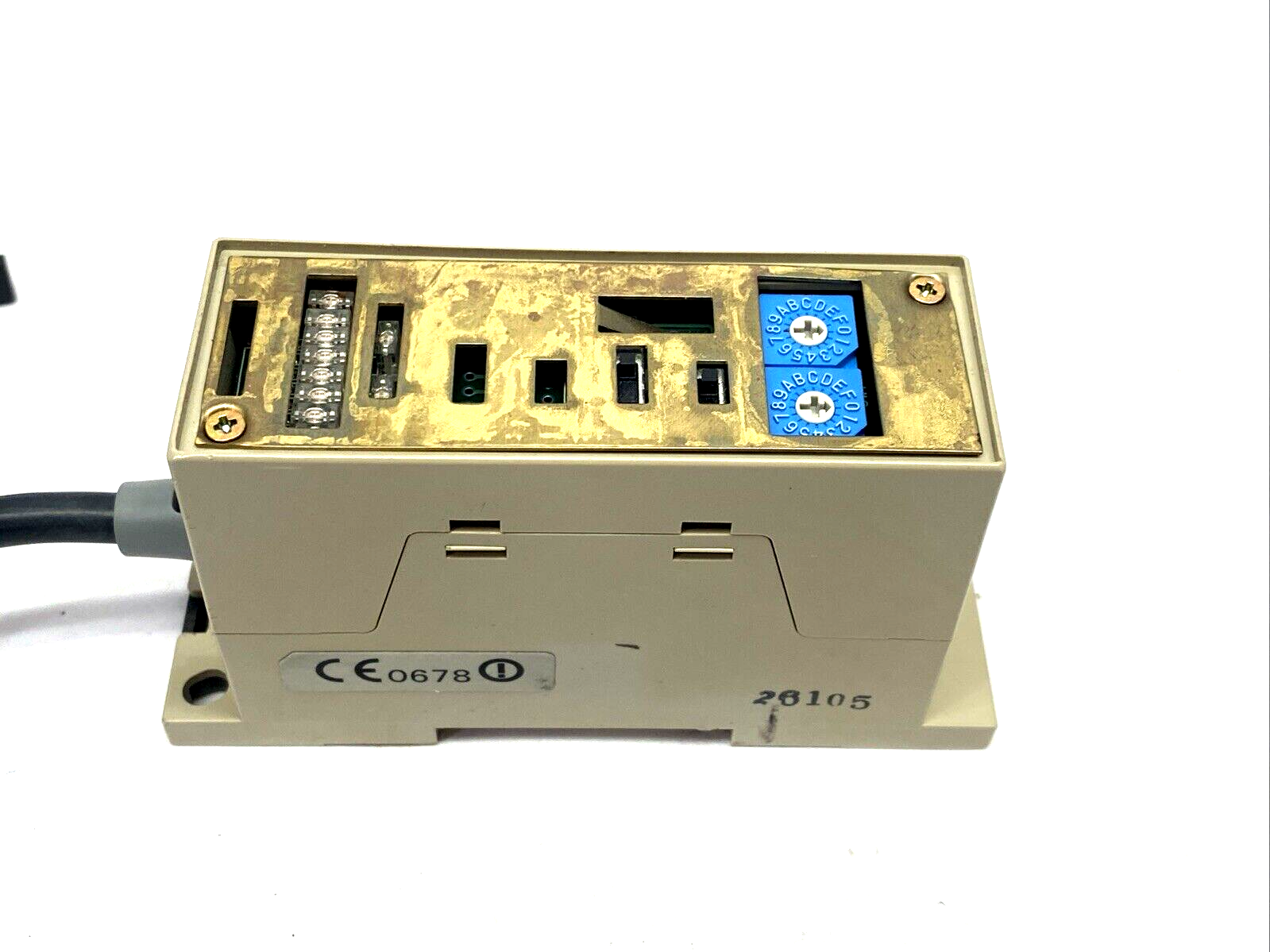 Omron V600-HAR81 Amplifier - Maverick Industrial Sales