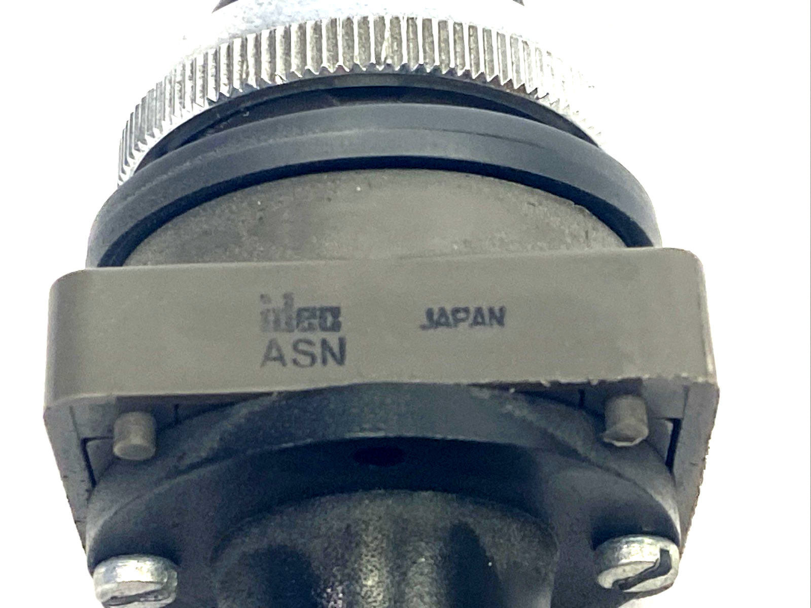 Pneumadyne A0-30-2 3-Way Pneumatic Control Valve w/ IDEC ASN Operator Knob - Maverick Industrial Sales
